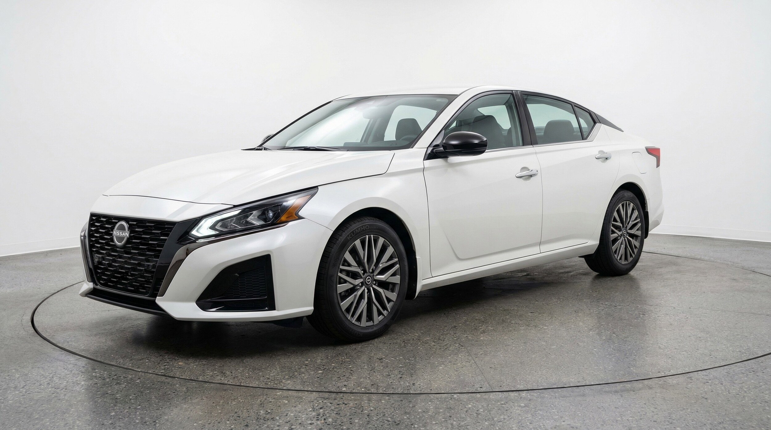 Thumbnail: 2025 Nissan Altima - 3