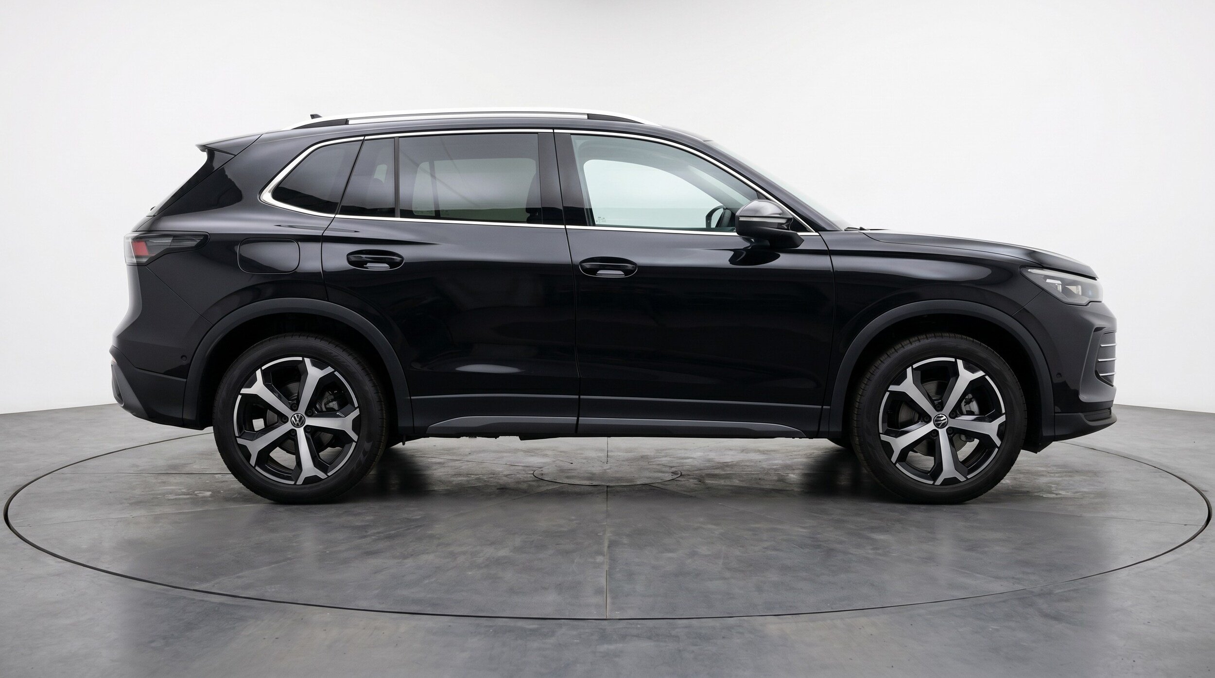 Thumbnail: 2026 Volkswagen Tiguan - 8