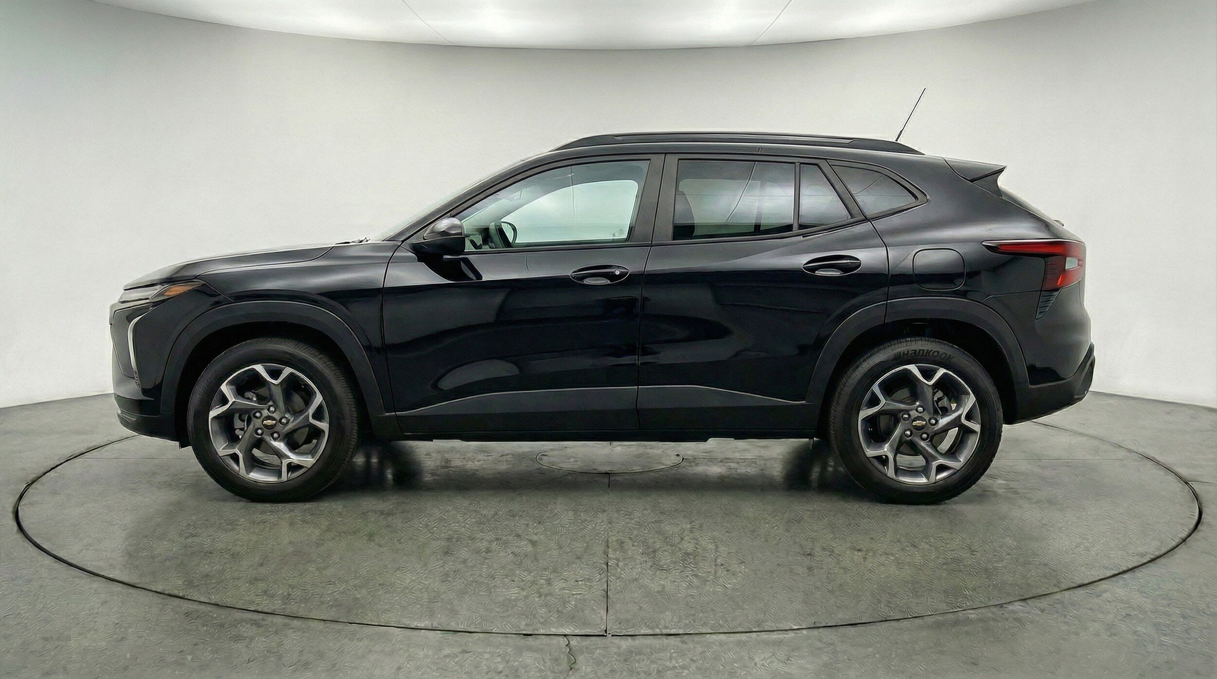 Thumbnail: 2025 Chevrolet Trax - 5