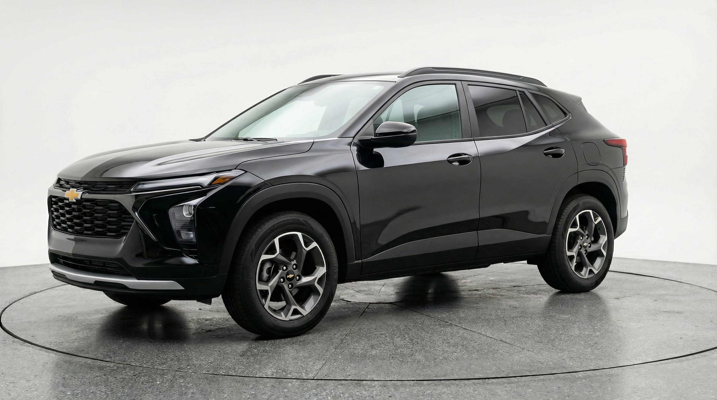 Thumbnail: 2025 Chevrolet Trax - 3