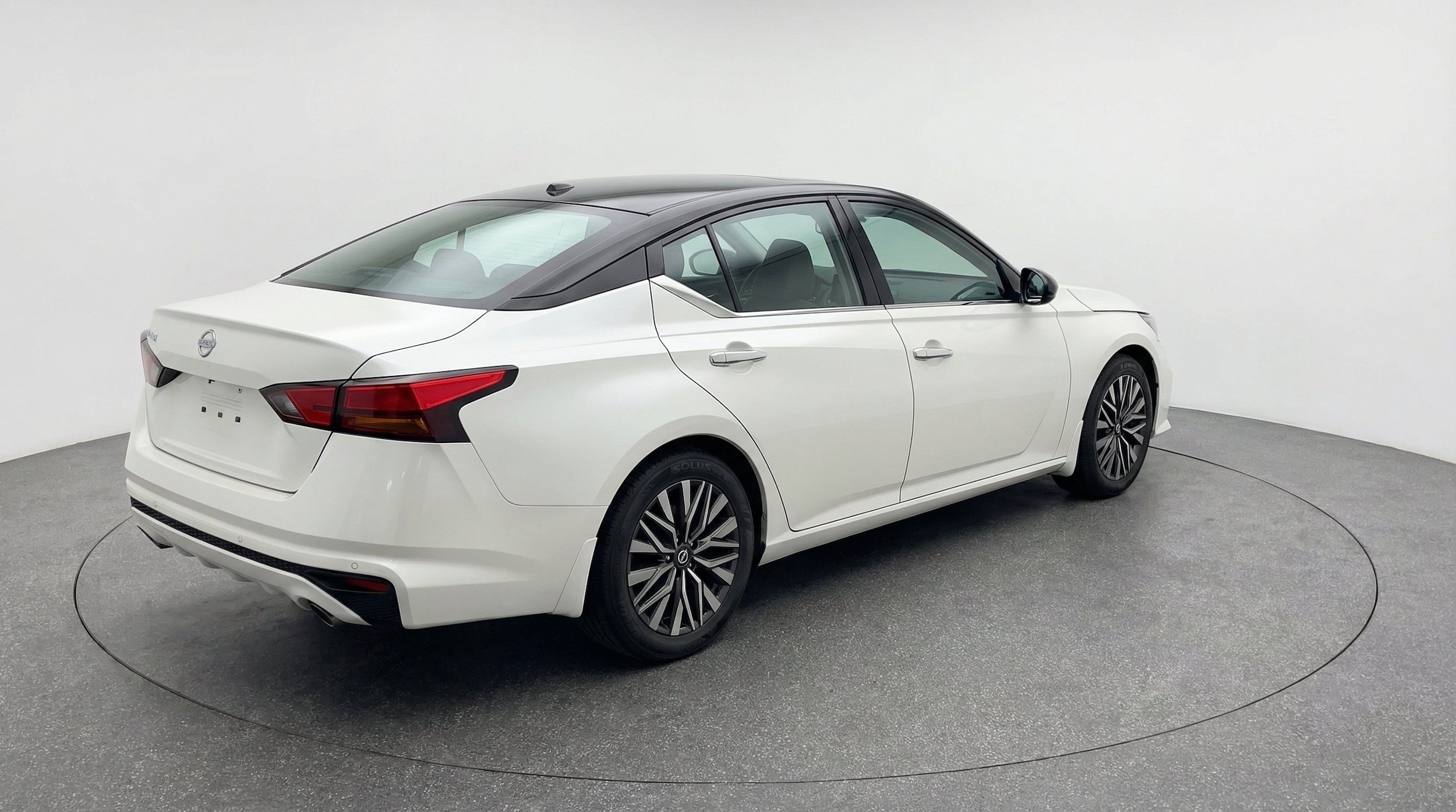 Thumbnail: 2025 Nissan Altima - 9