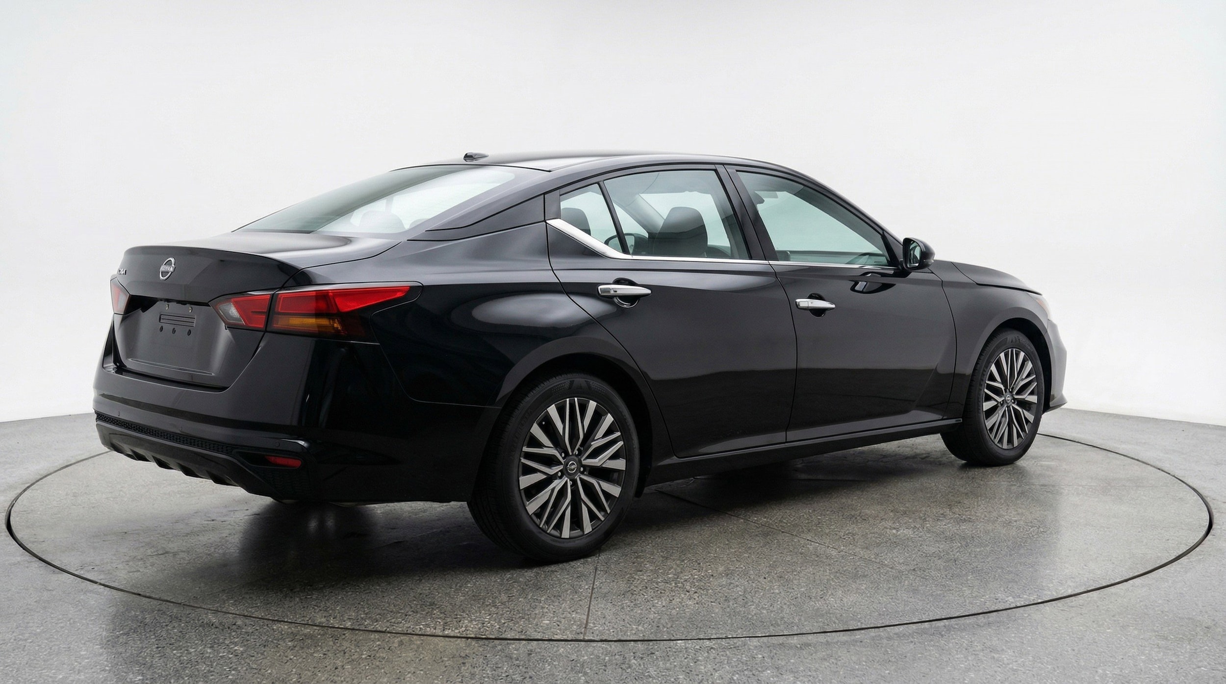 Thumbnail: 2025 Nissan Altima - 9