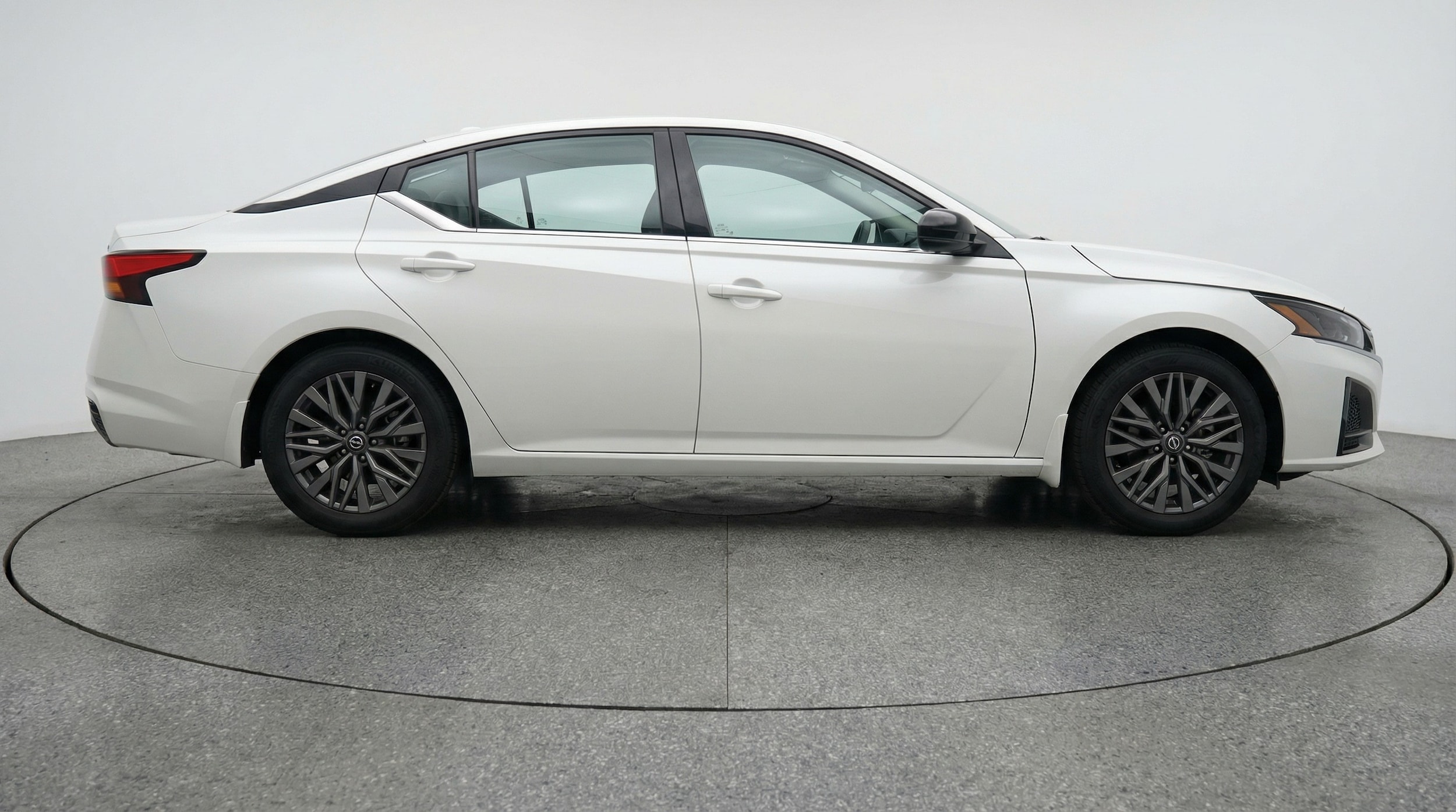 Thumbnail: 2025 Nissan Altima - 8