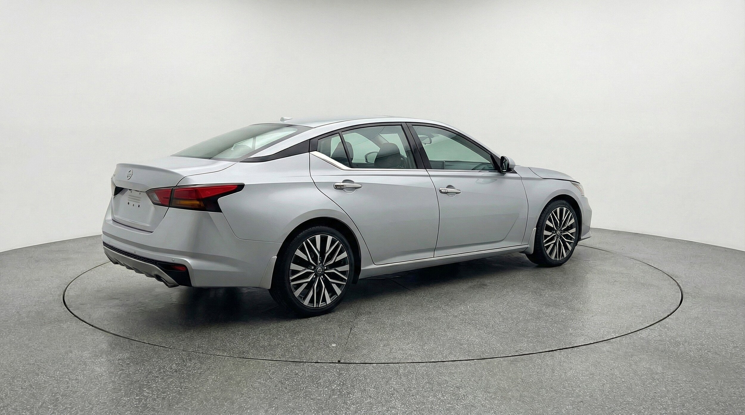 Thumbnail: 2025 Nissan Altima - 9