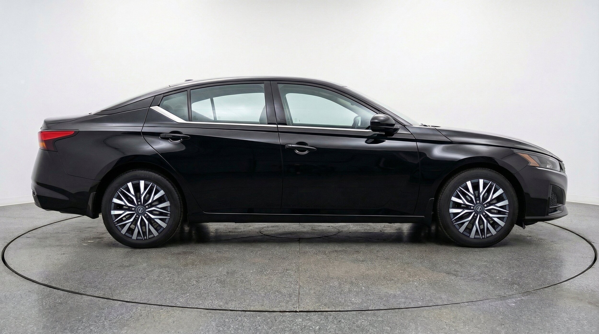 Thumbnail: 2025 Nissan Altima - 11