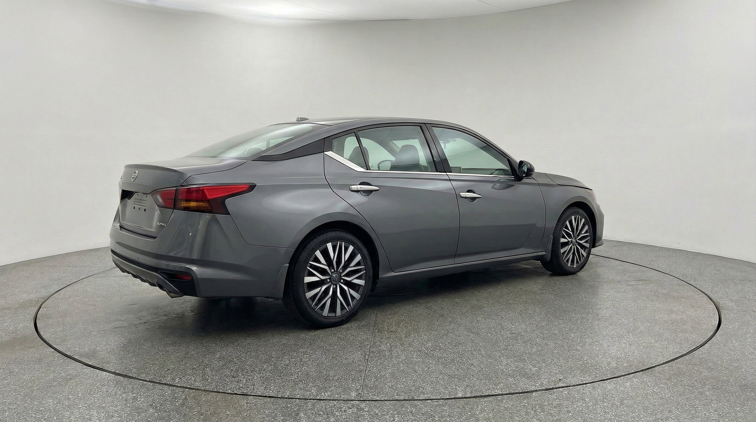 Thumbnail: 2025 Nissan Altima - 9