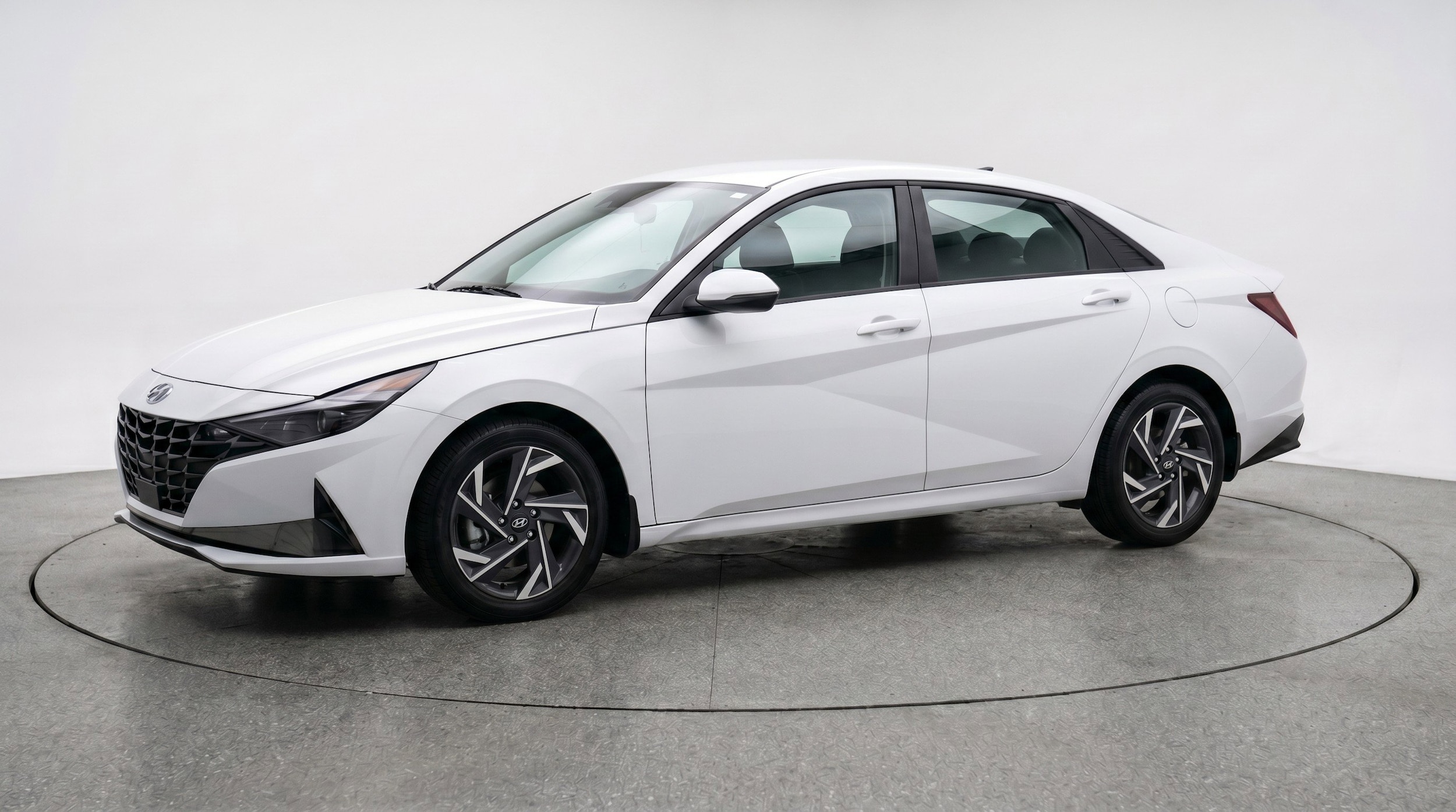 Thumbnail: 2025 Hyundai Elantra - 3