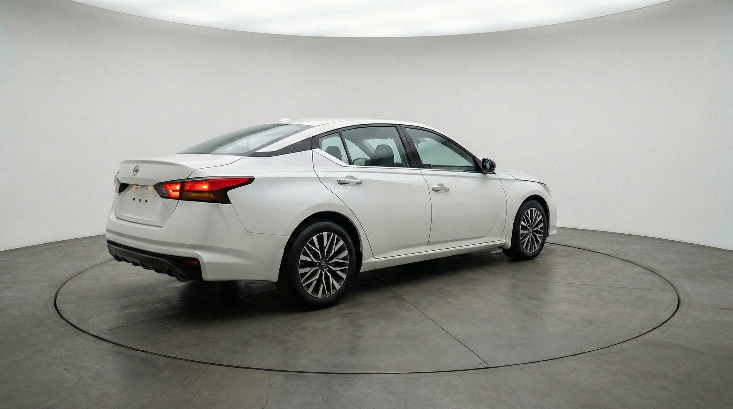Thumbnail: 2025 Nissan Altima - 9