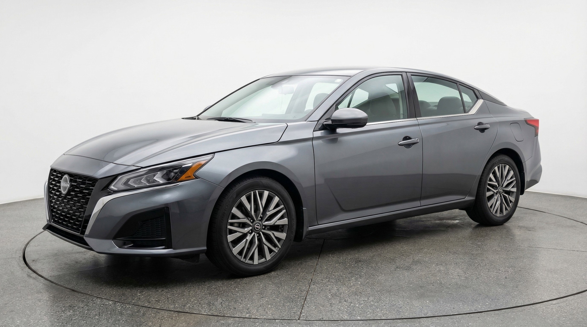 Thumbnail: 2025 Nissan Altima - 3