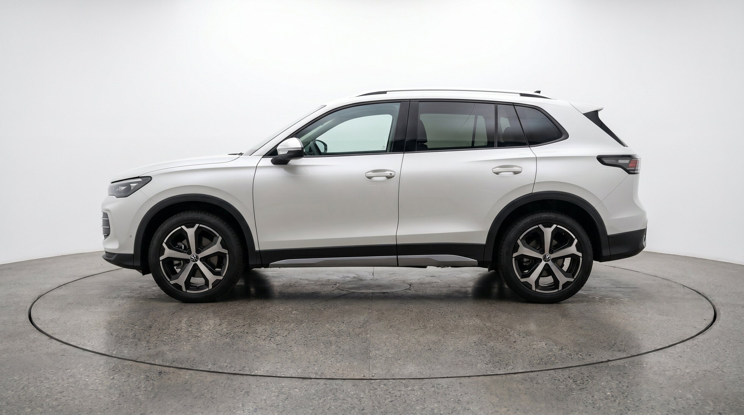 Thumbnail: 2026 Volkswagen Tiguan - 5