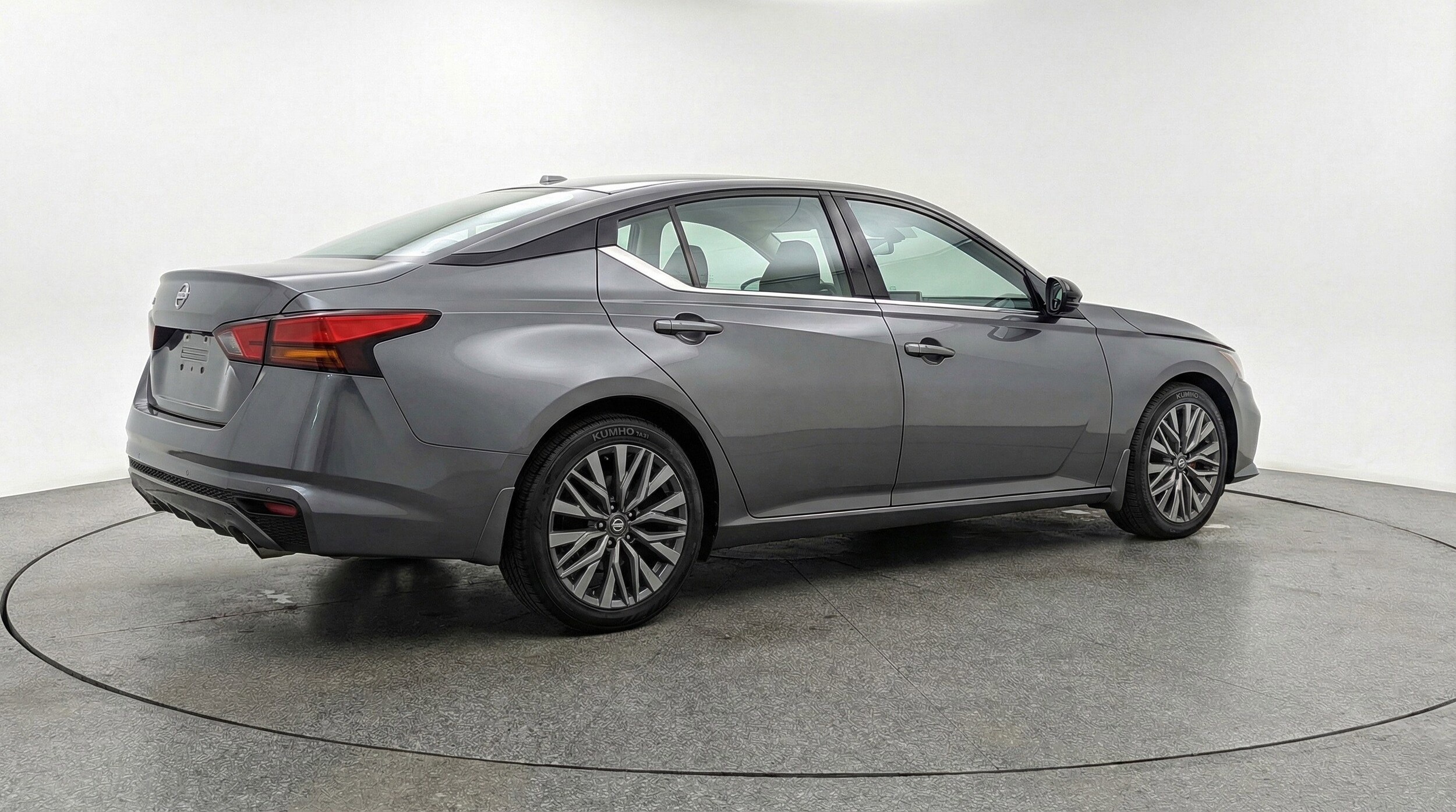 Thumbnail: 2025 Nissan Altima - 9