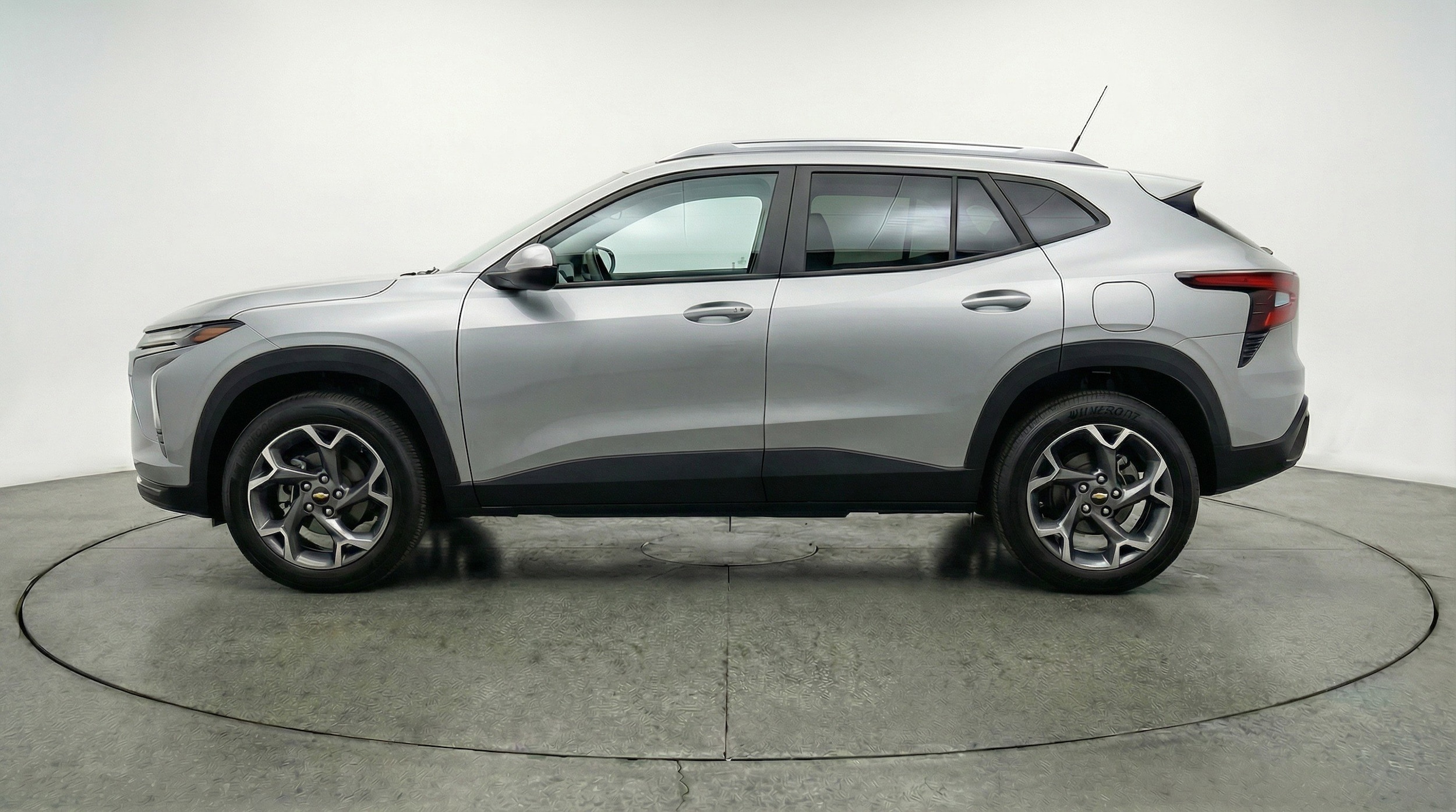 Thumbnail: 2025 Chevrolet Trax - 5