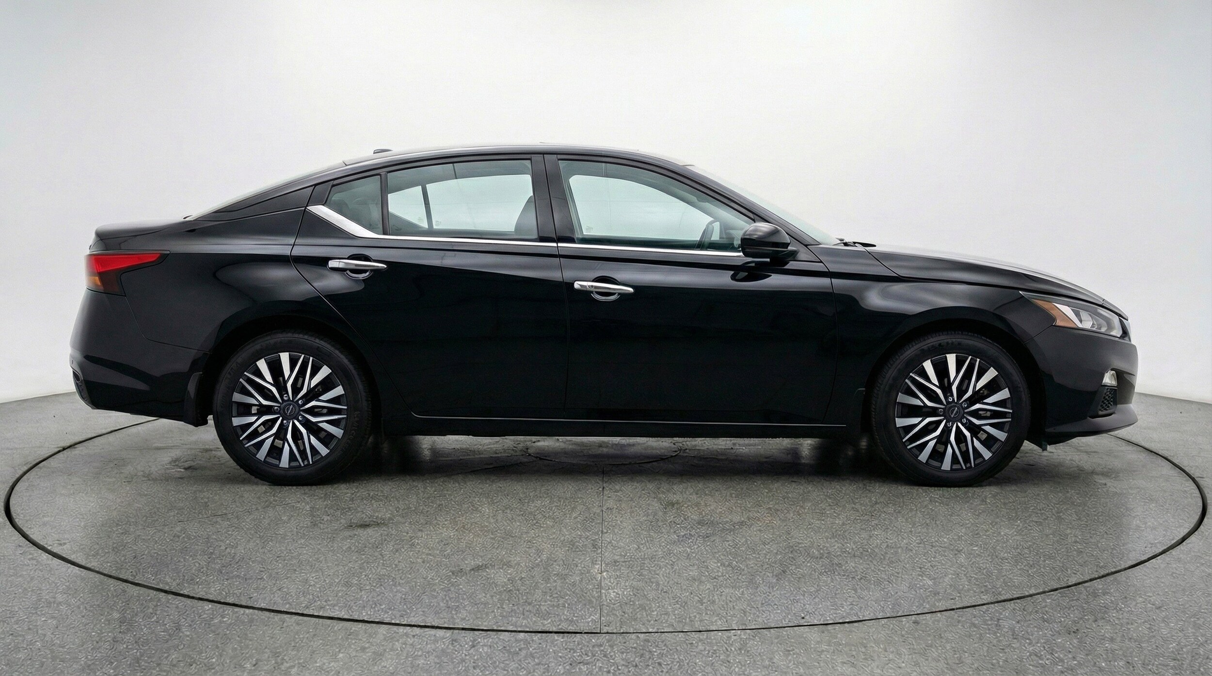 Thumbnail: 2025 Nissan Altima - 11