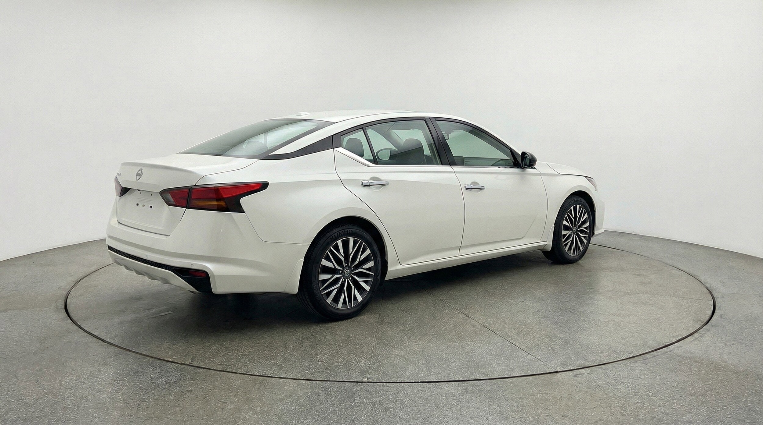 Thumbnail: 2025 Nissan Altima - 9