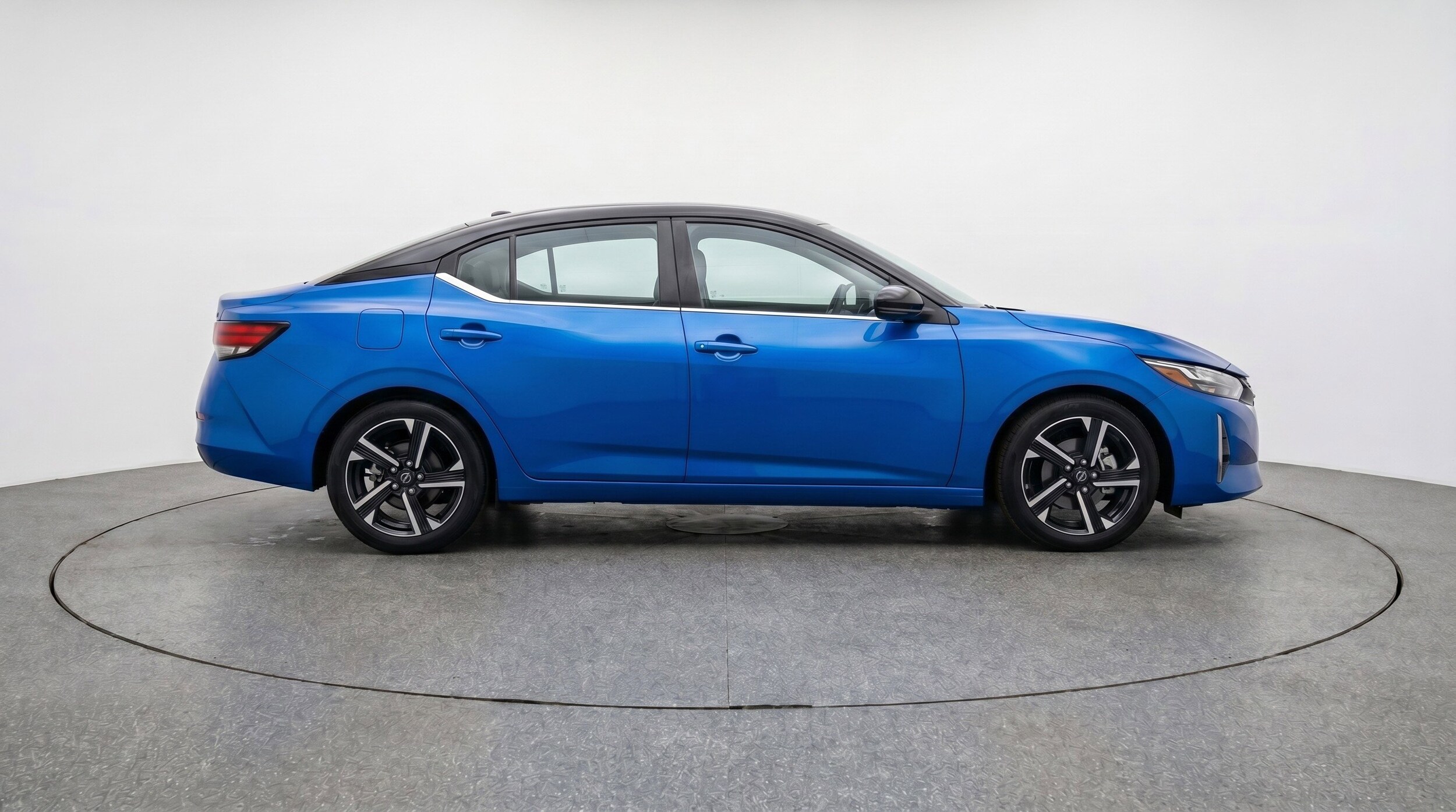 Thumbnail: 2025 Nissan Sentra - 11