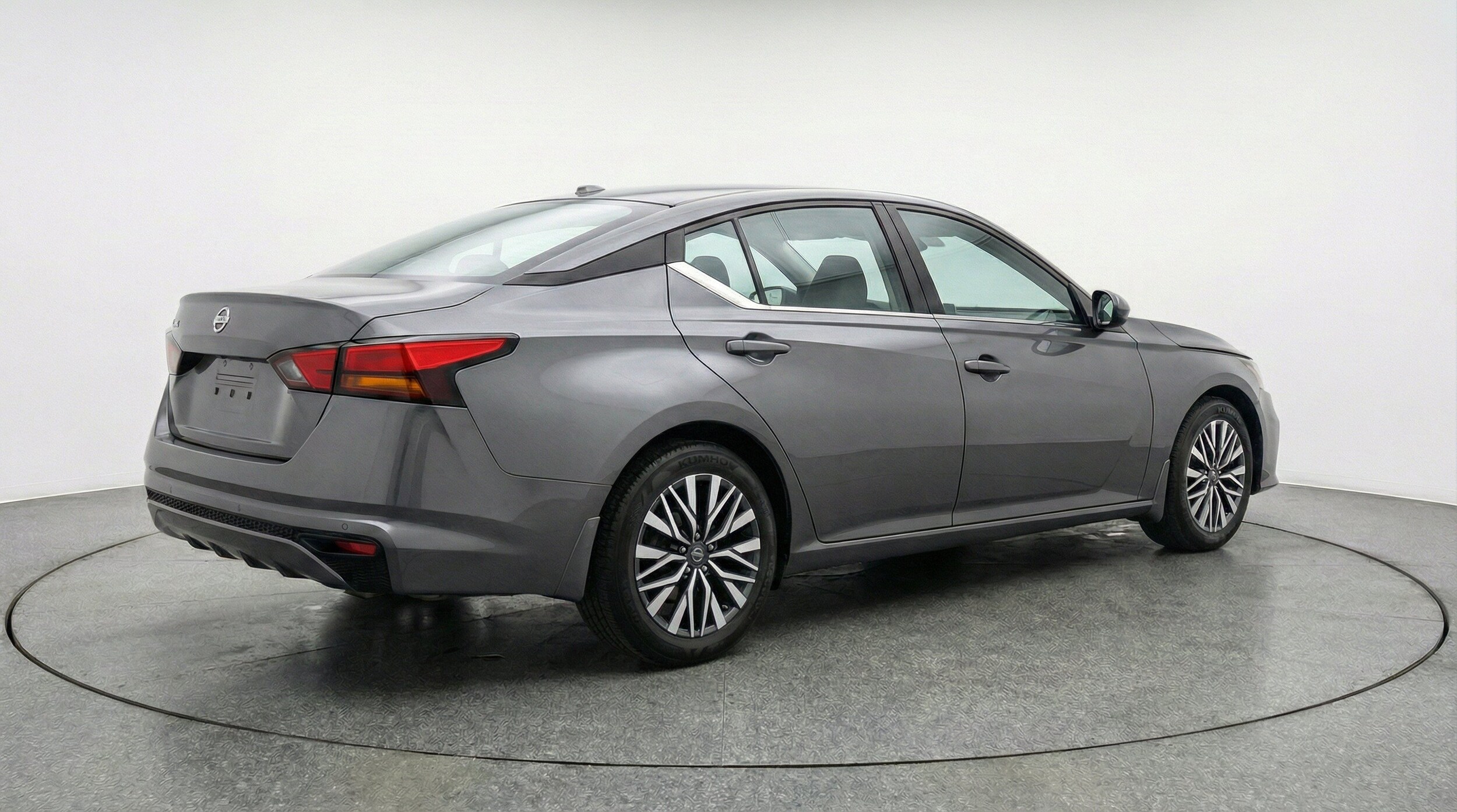 Thumbnail: 2025 Nissan Altima - 9