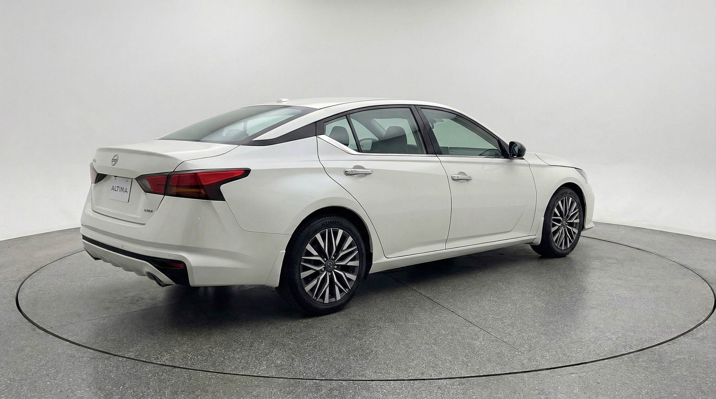 Thumbnail: 2025 Nissan Altima - 9