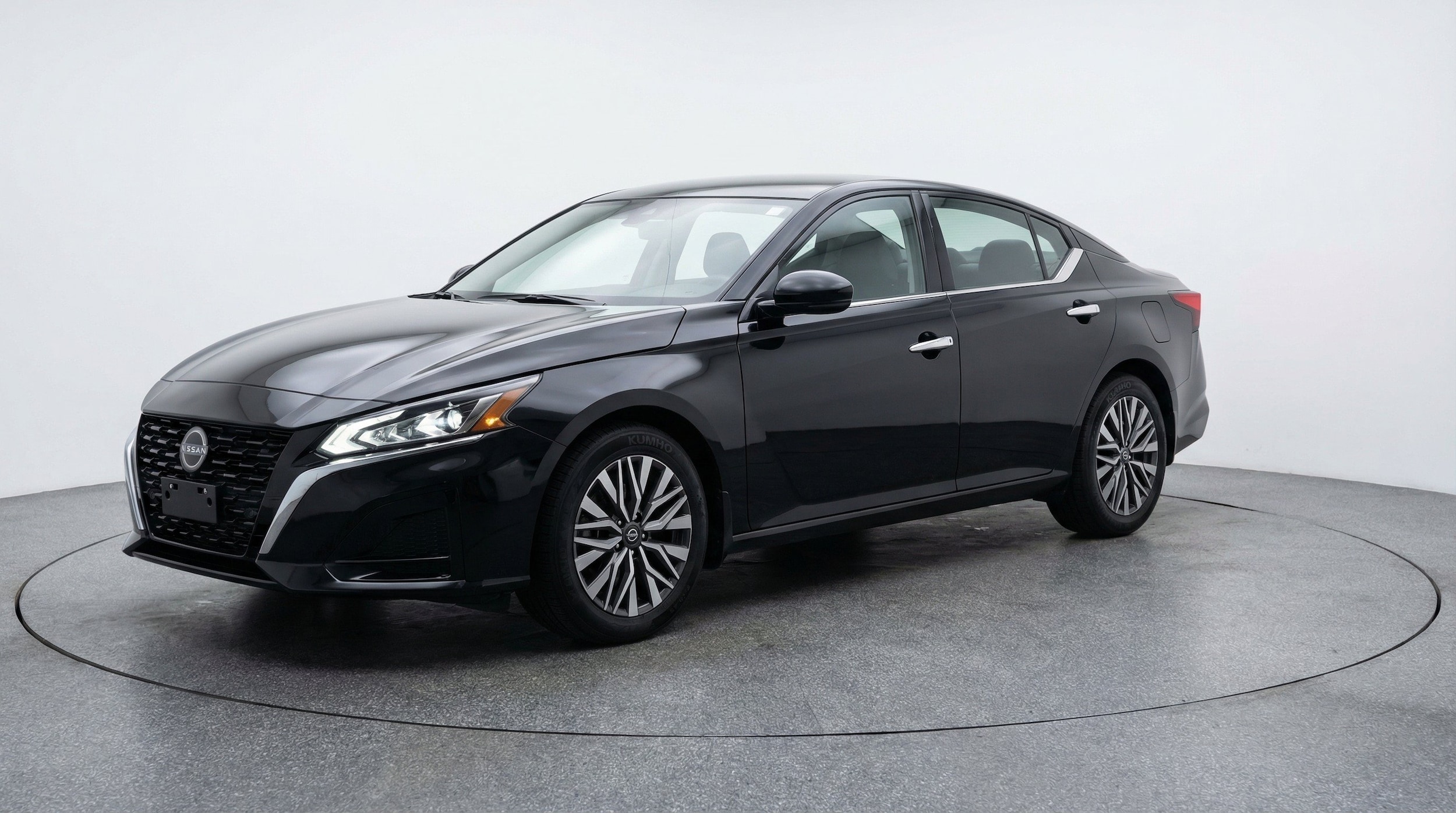 Thumbnail: 2025 Nissan Altima - 3