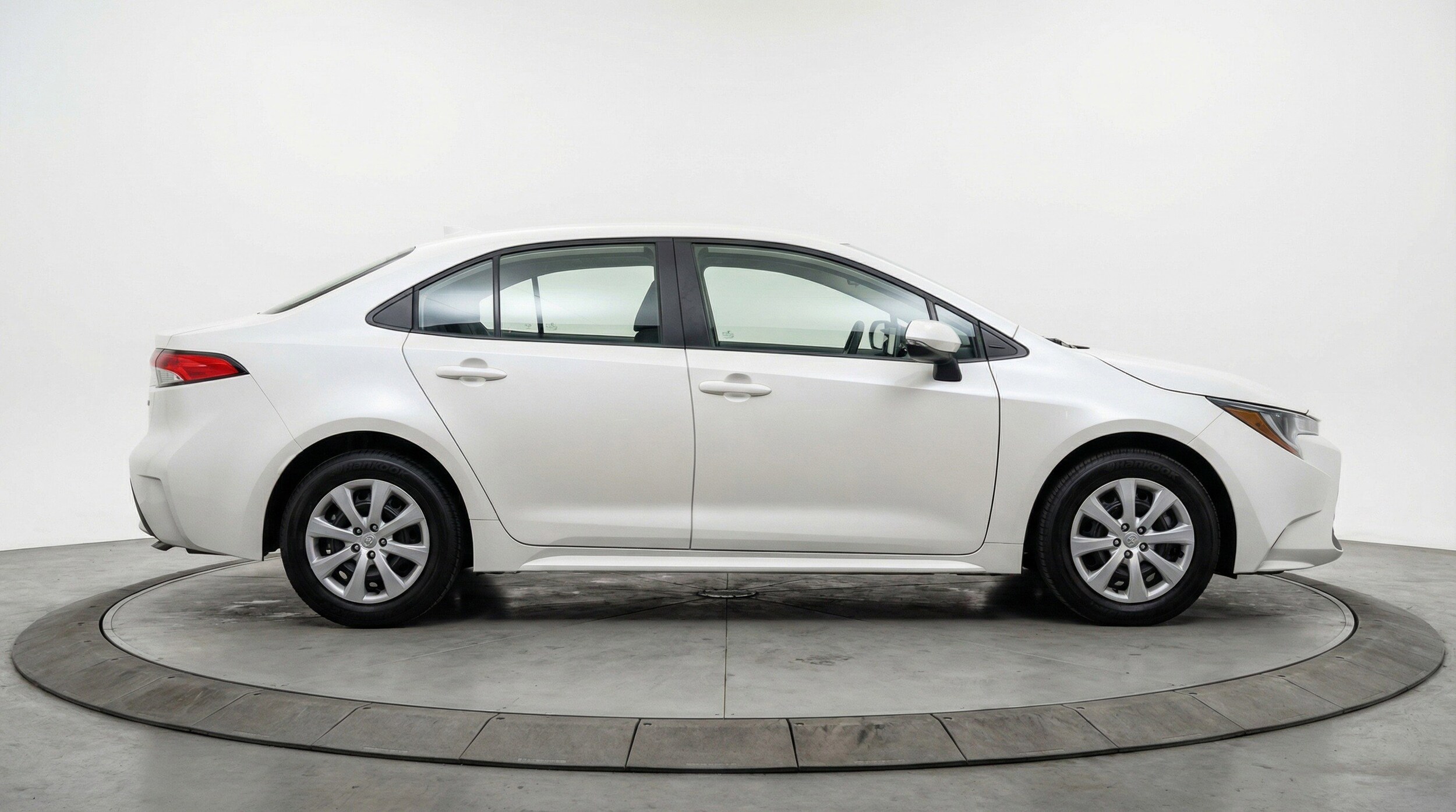 Thumbnail: 2025 Toyota Corolla - 11