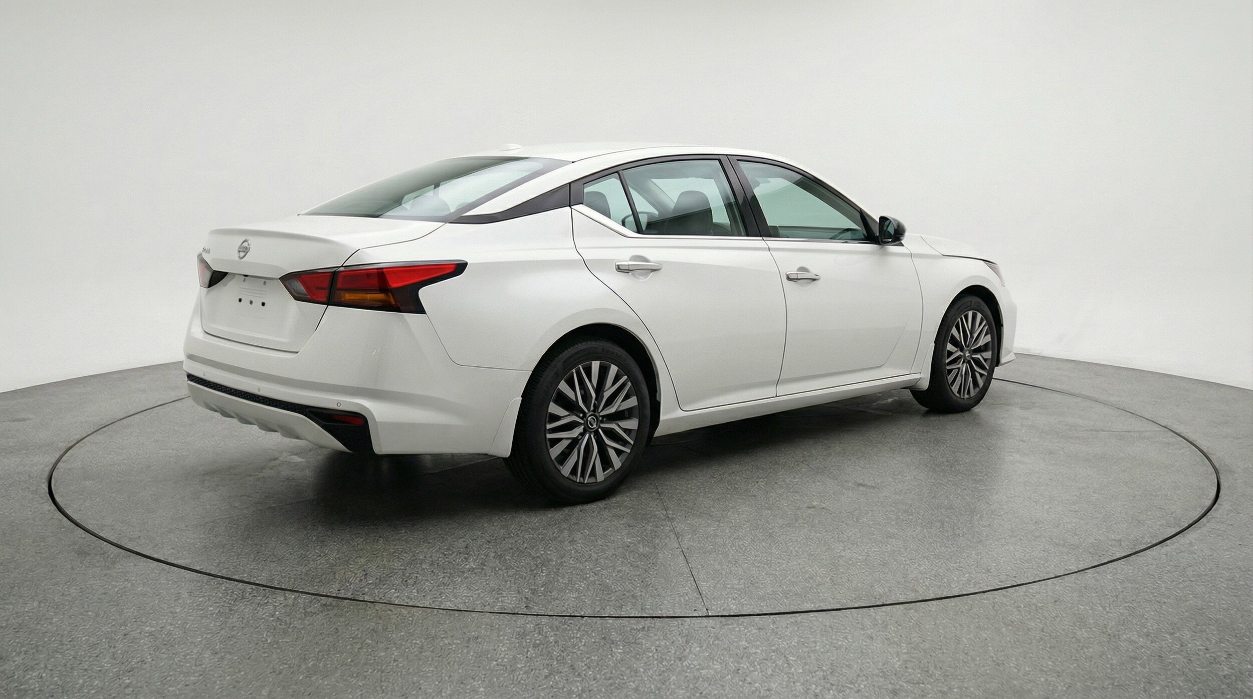 Thumbnail: 2025 Nissan Altima - 9