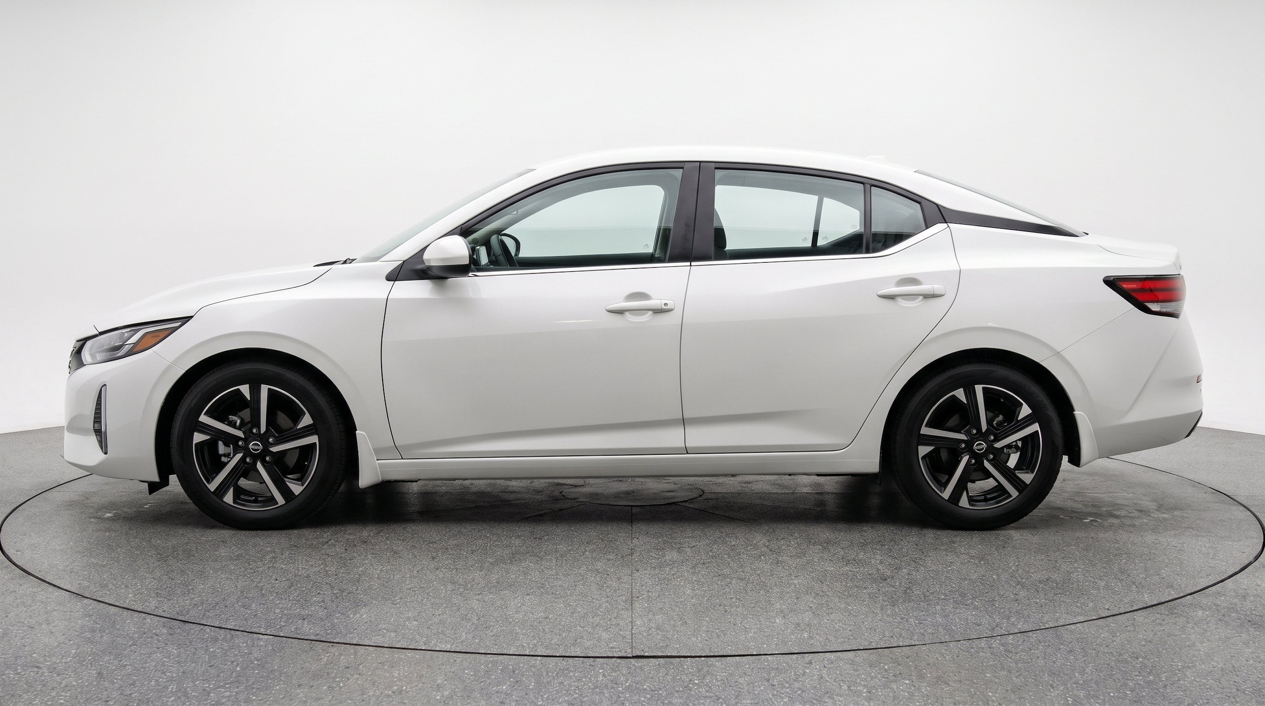 Thumbnail: 2025 Nissan Sentra - 5
