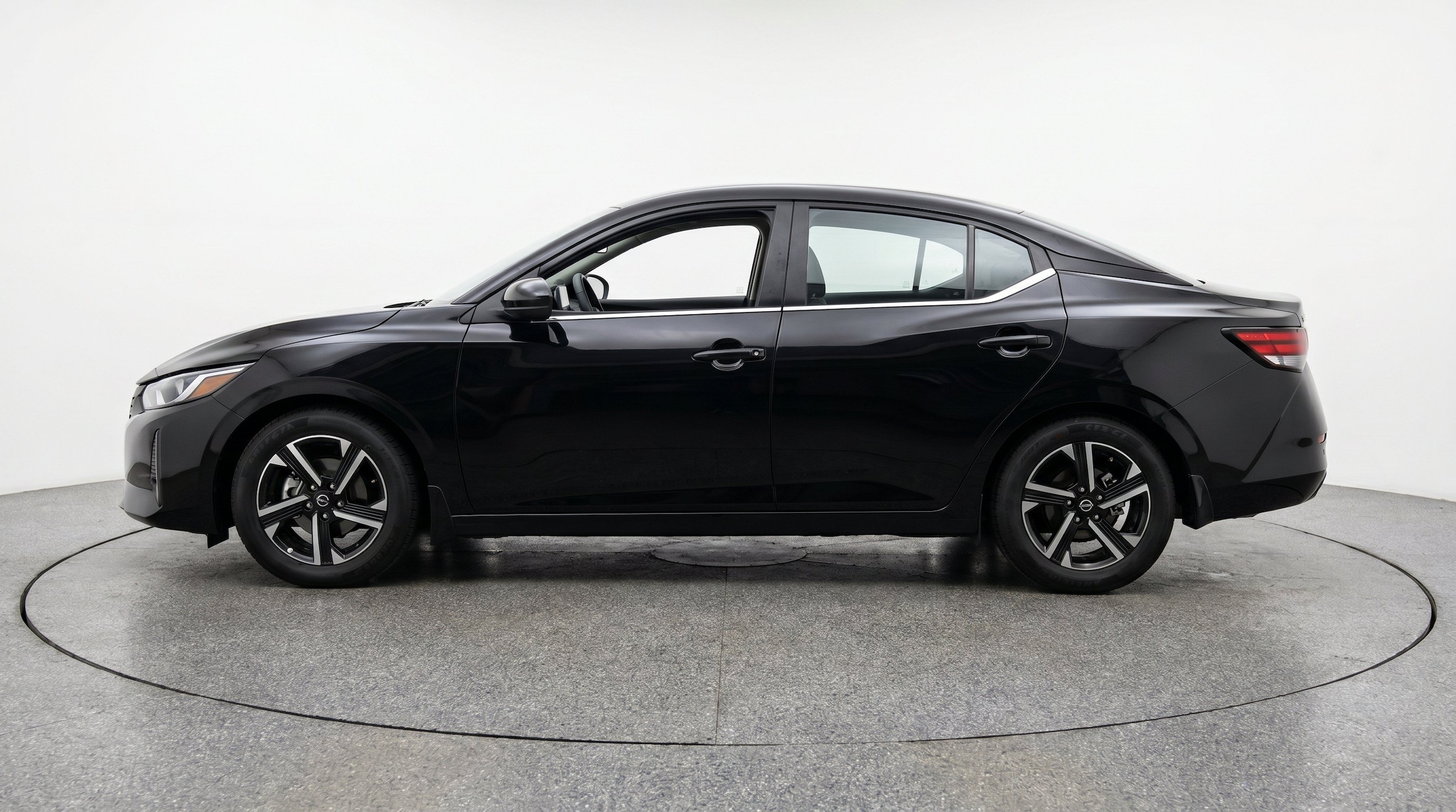 Thumbnail: 2025 Nissan Sentra - 5