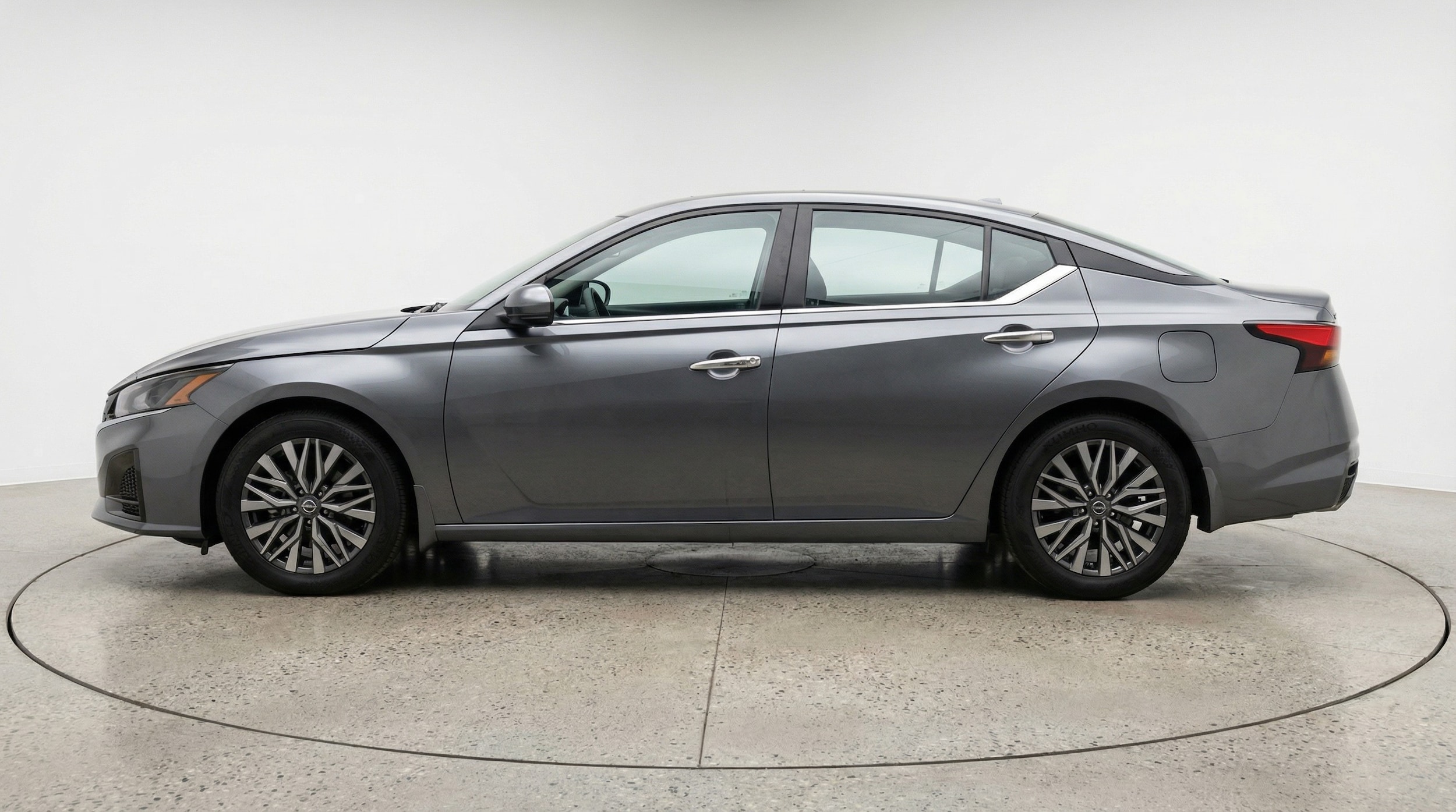 Thumbnail: 2025 Nissan Altima - 4