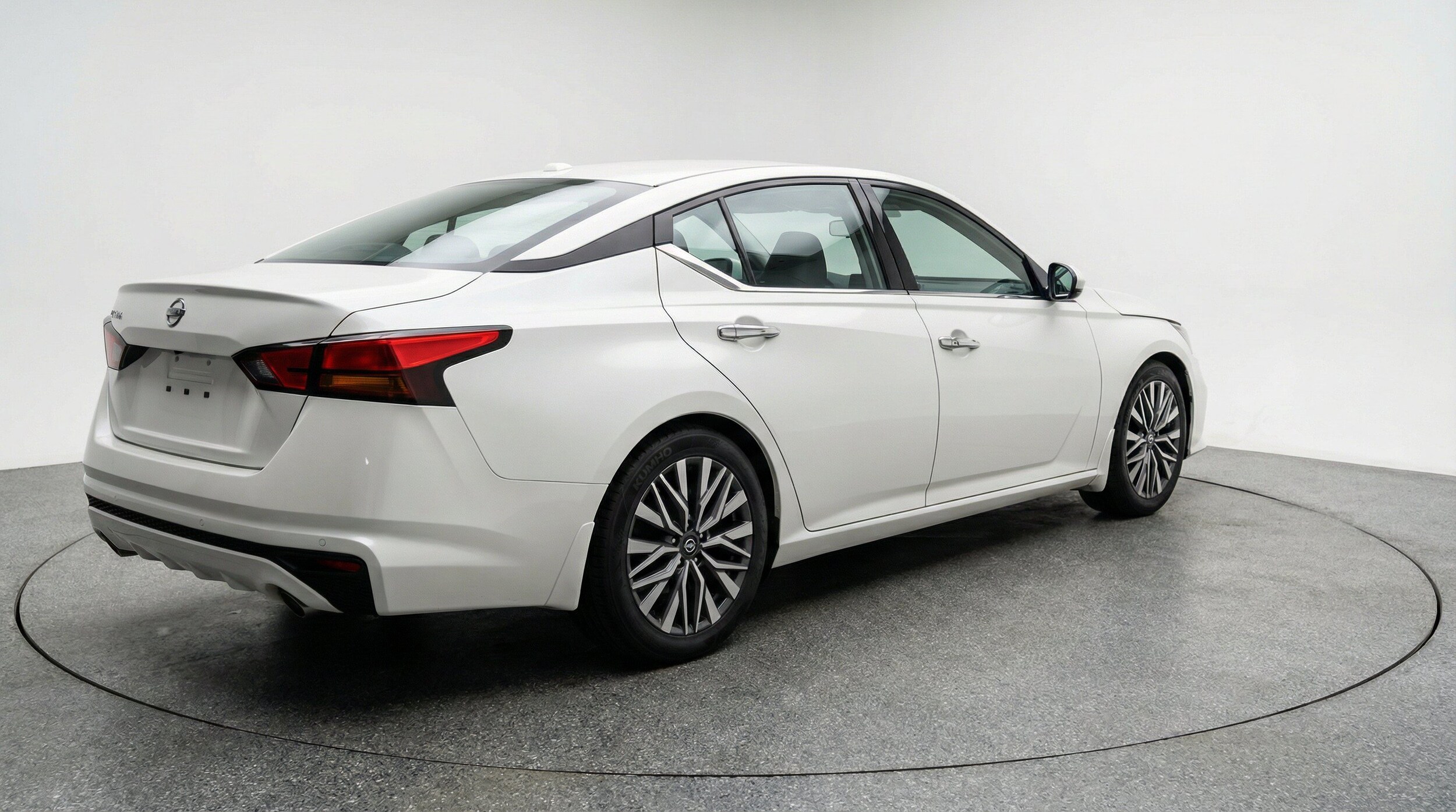 Thumbnail: 2025 Nissan Altima - 9