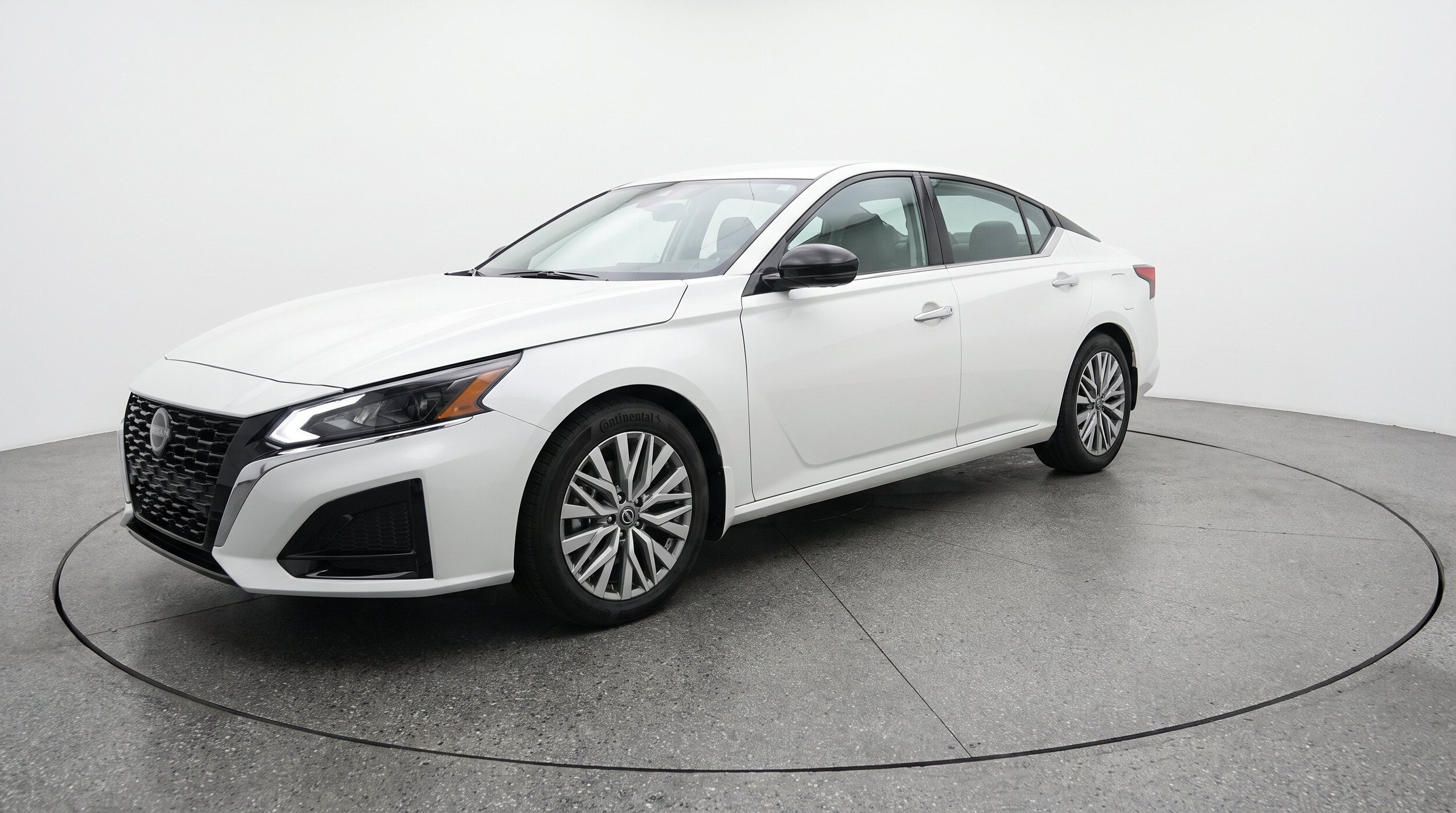 Thumbnail: 2025 Nissan Altima - 3