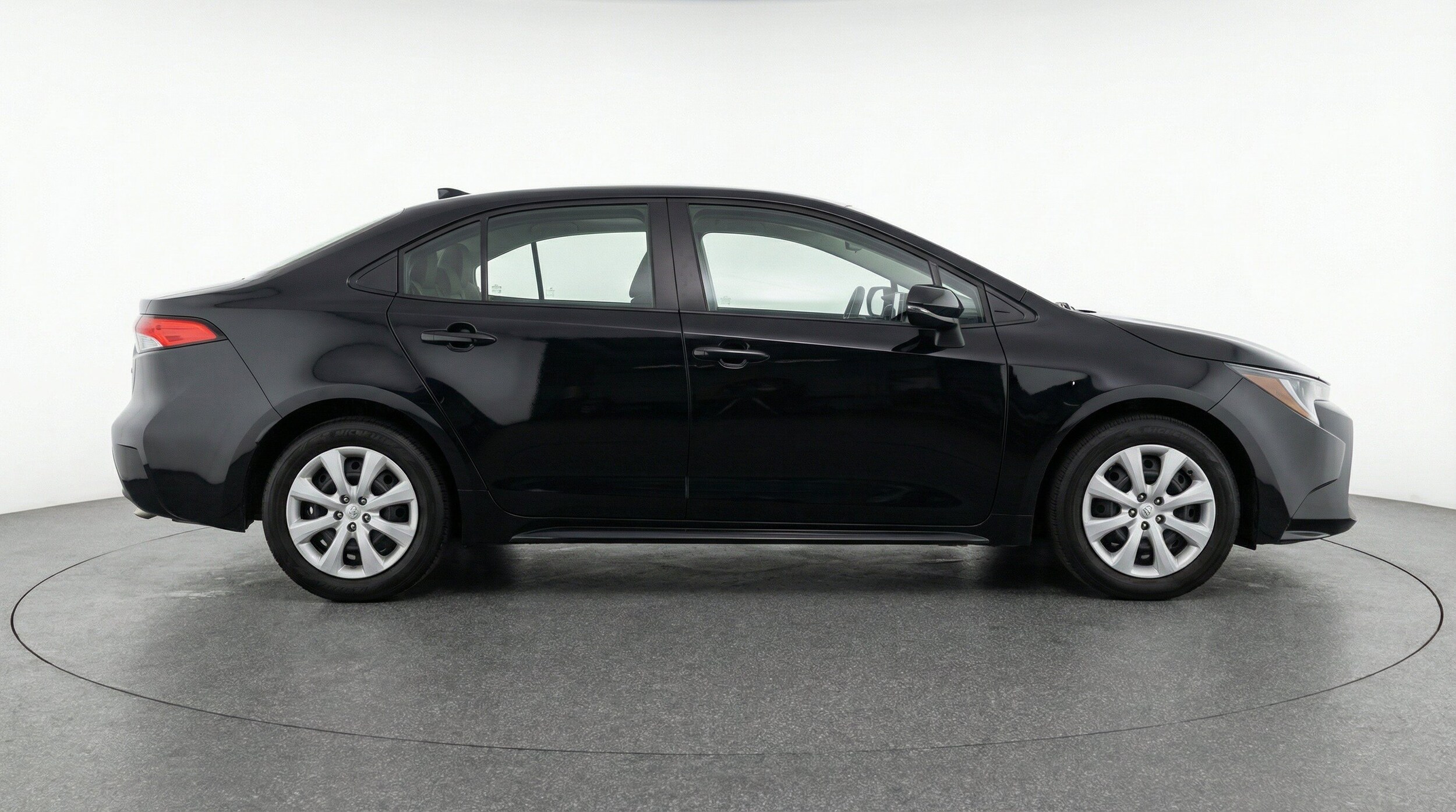 Thumbnail: 2025 Toyota Corolla - 10