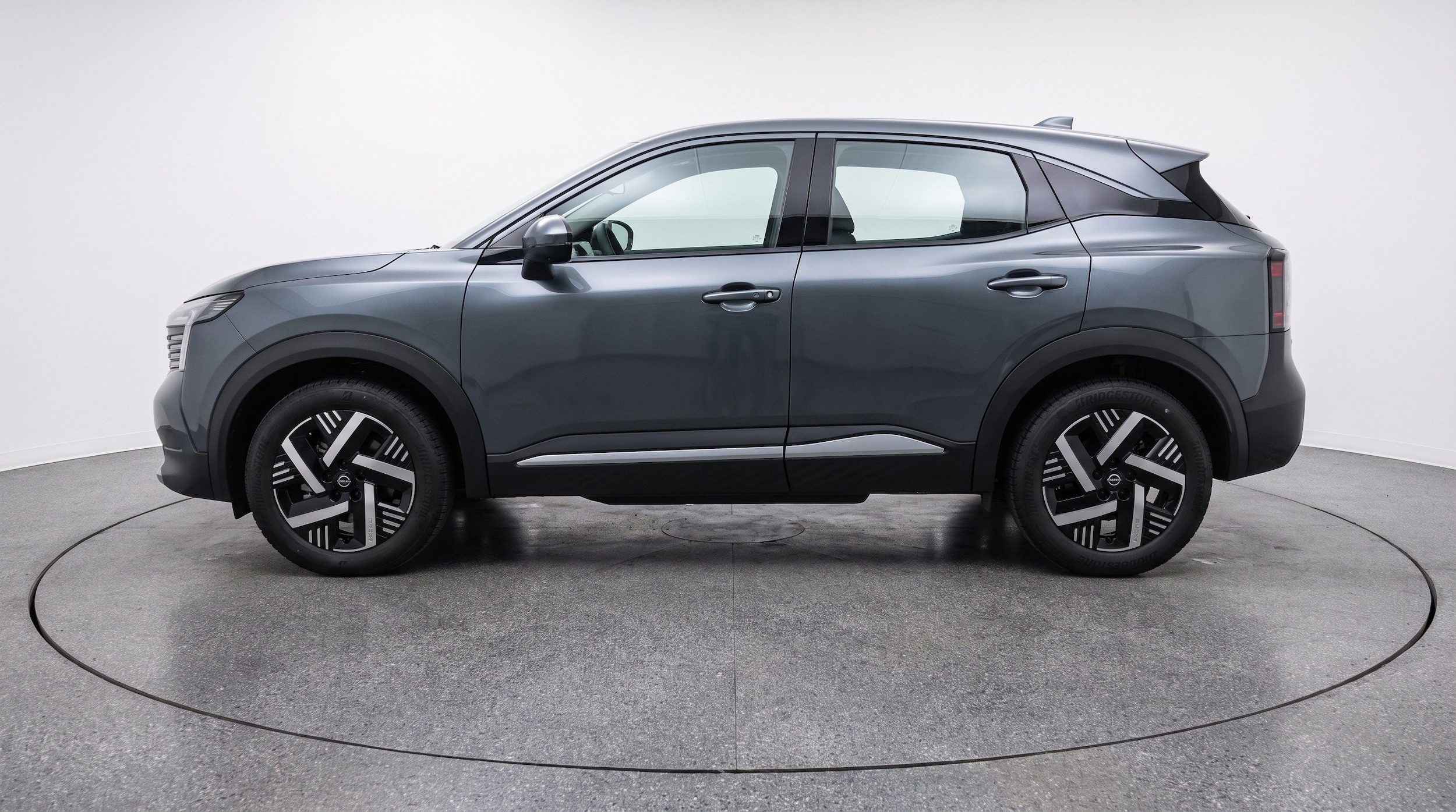 Thumbnail: 2026 Nissan Kicks - 5
