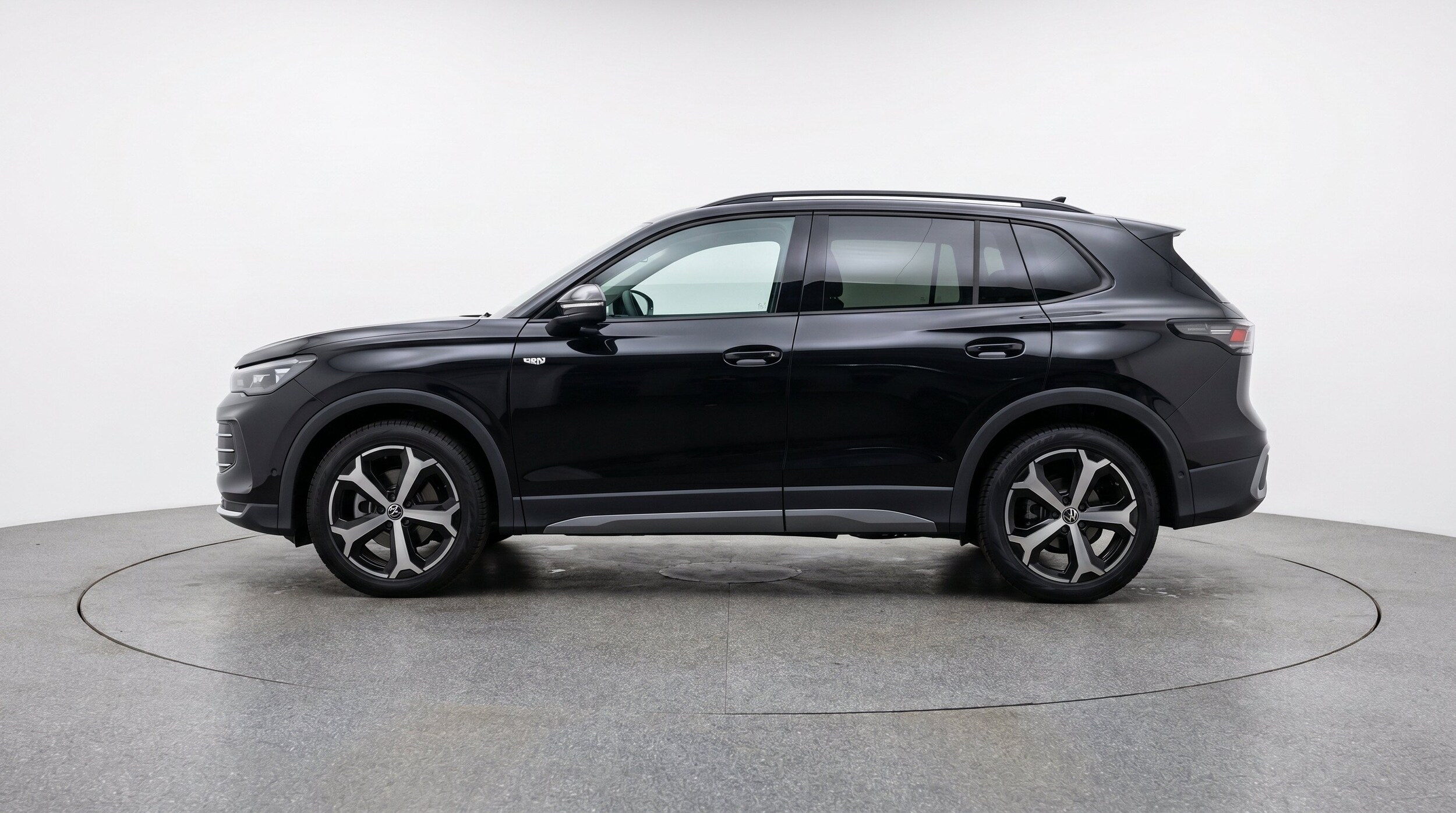 Thumbnail: 2026 Volkswagen Tiguan - 5