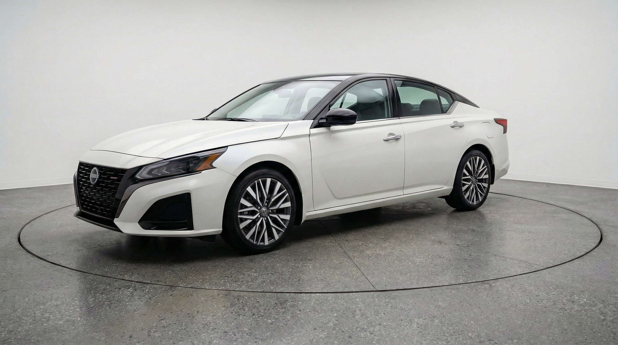 Thumbnail: 2025 Nissan Altima - 3