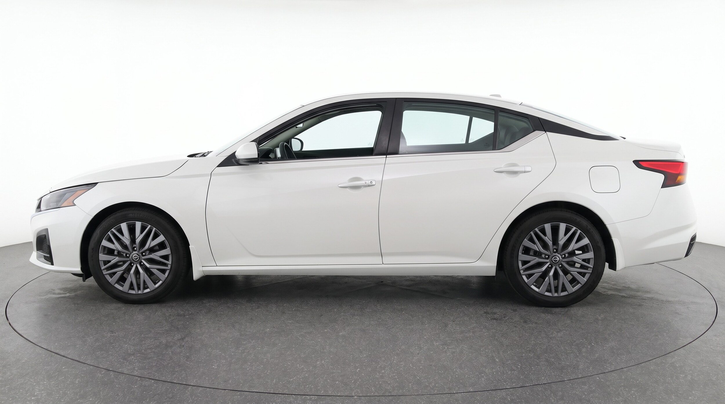 Thumbnail: 2025 Nissan Altima - 4