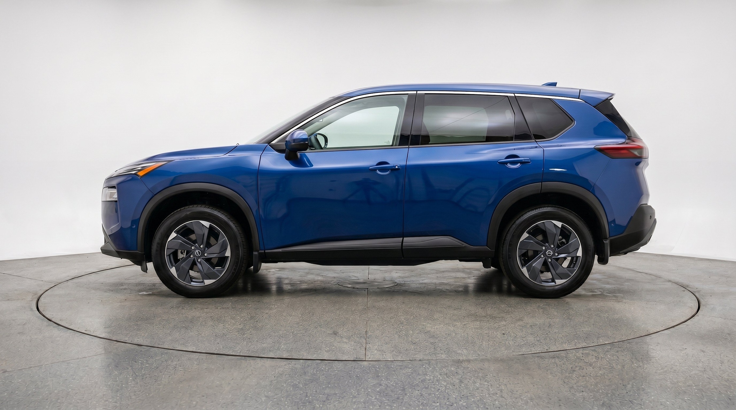 Thumbnail: 2025 Nissan Rogue - 5