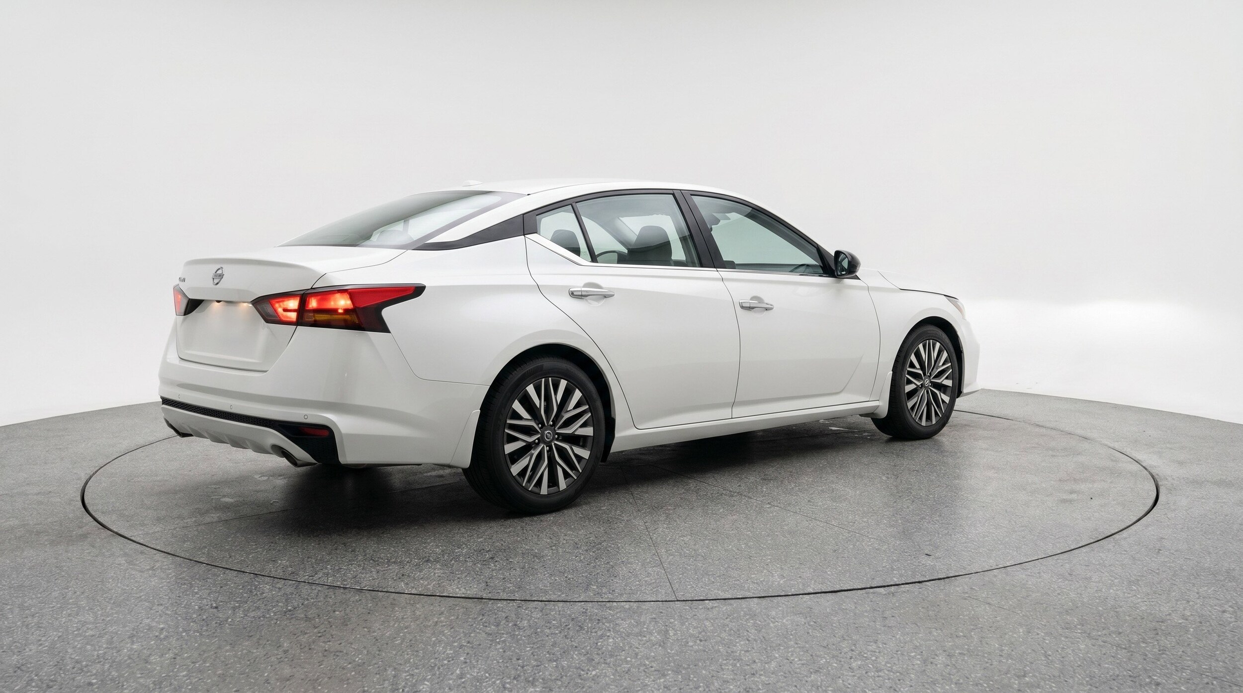 Thumbnail: 2025 Nissan Altima - 9