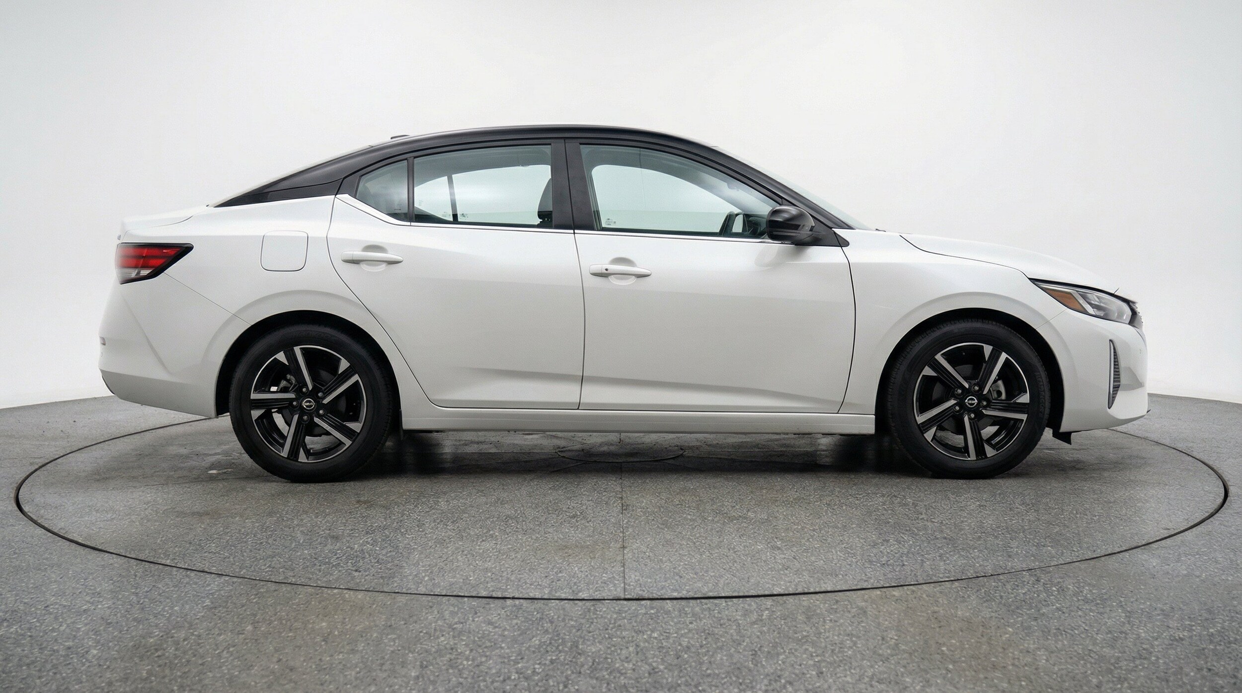 Thumbnail: 2025 Nissan Sentra - 11