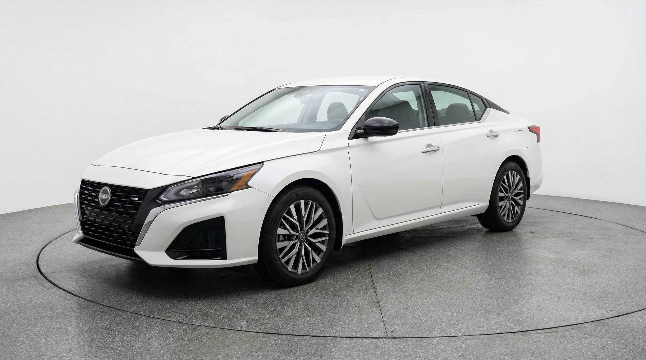 Thumbnail: 2025 Nissan Altima - 3
