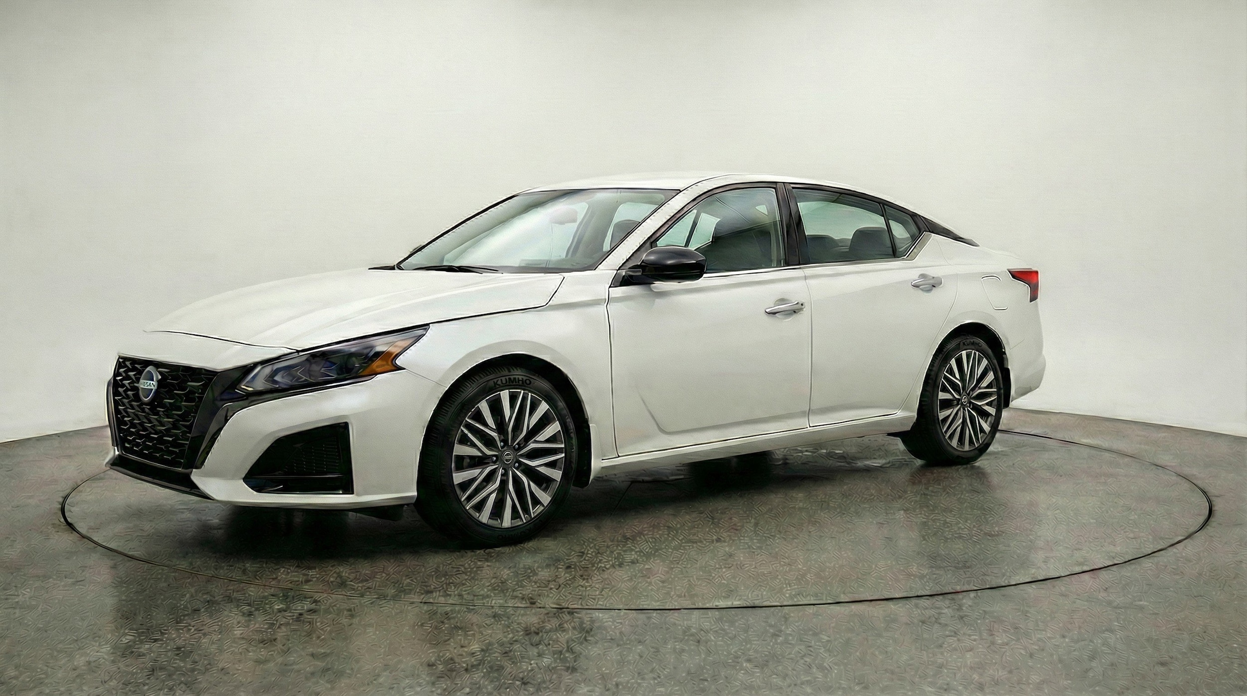 Thumbnail: 2025 Nissan Altima - 3