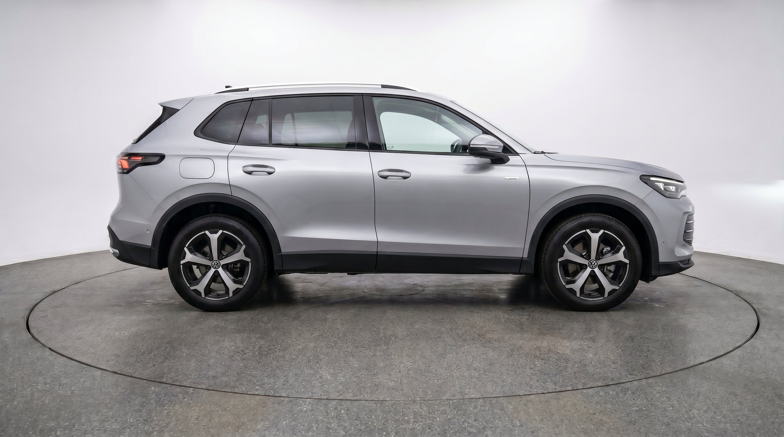 Thumbnail: 2026 Volkswagen Tiguan - 11