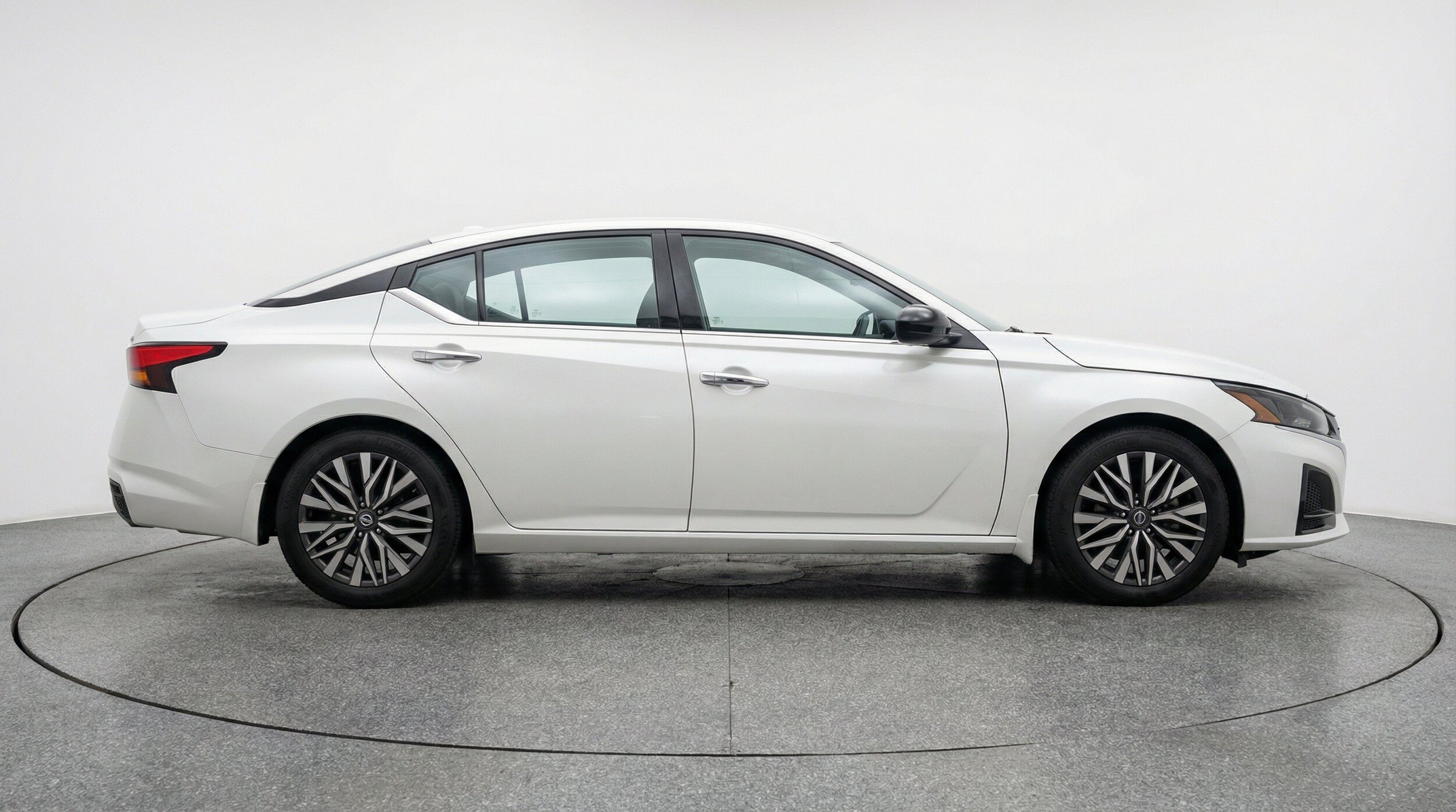 Thumbnail: 2025 Nissan Altima - 11