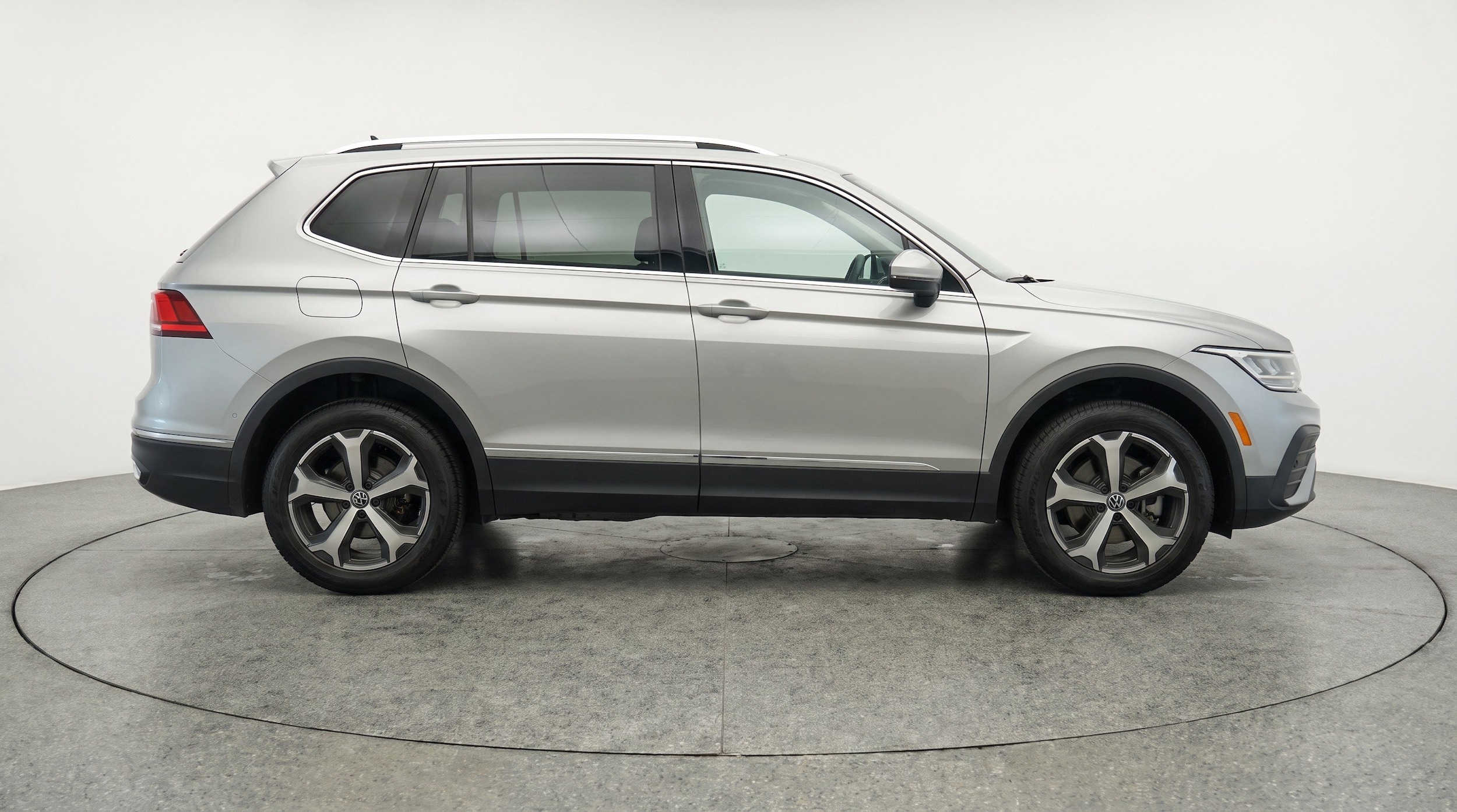 Thumbnail: 2026 Volkswagen Tiguan - 10
