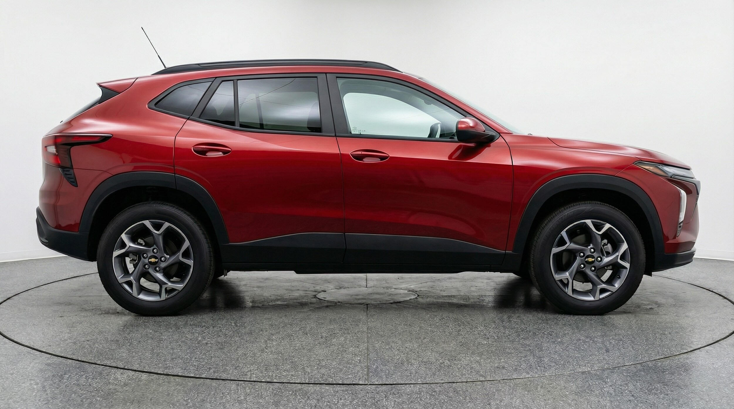 Thumbnail: 2025 Chevrolet Trax - 8