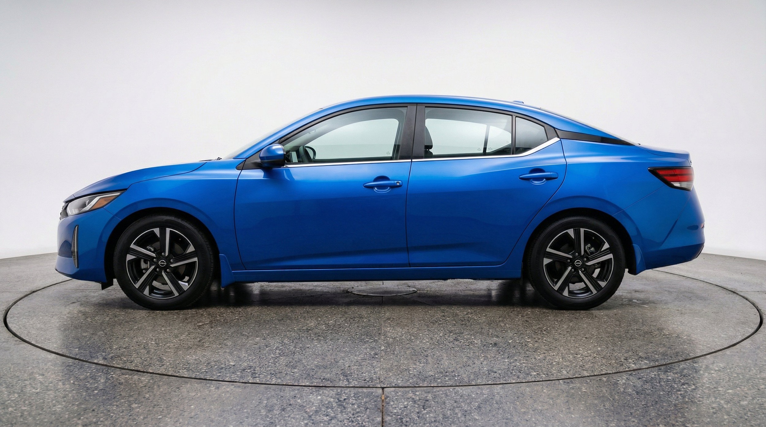 Thumbnail: 2025 Nissan Sentra - 5