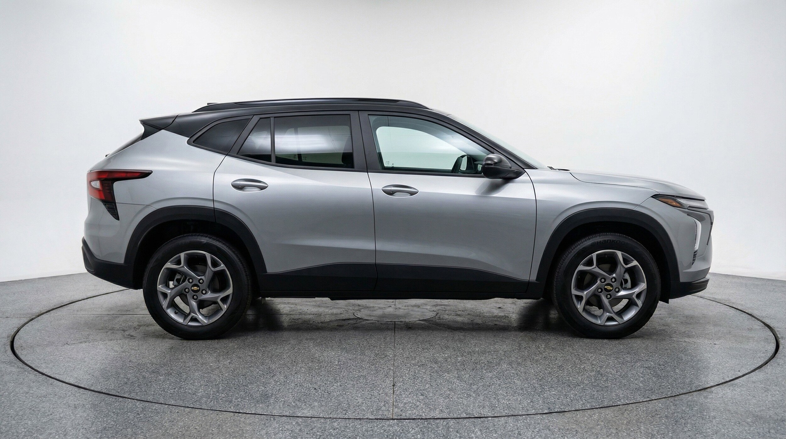 Thumbnail: 2025 Chevrolet Trax - 11