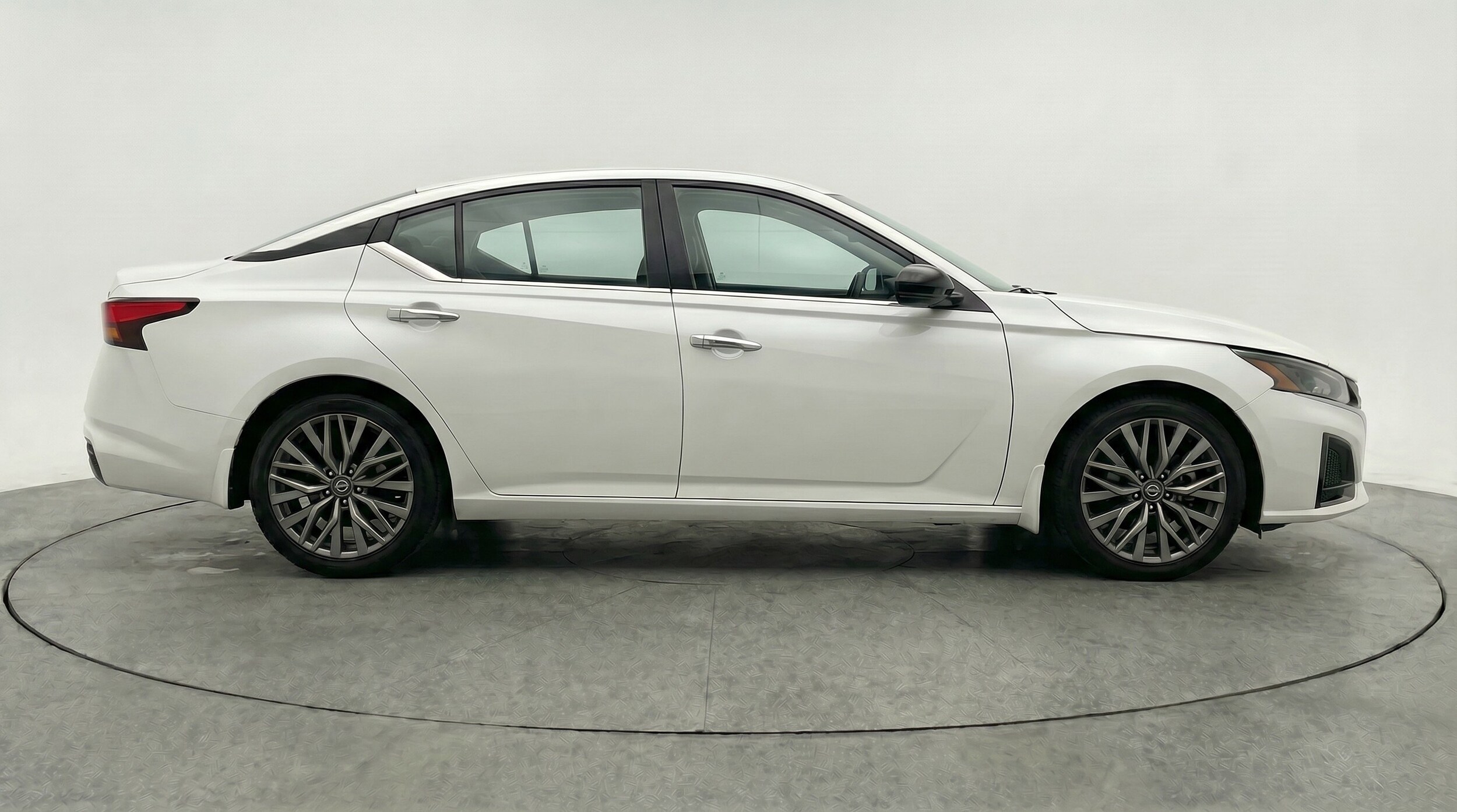 Thumbnail: 2025 Nissan Altima - 11