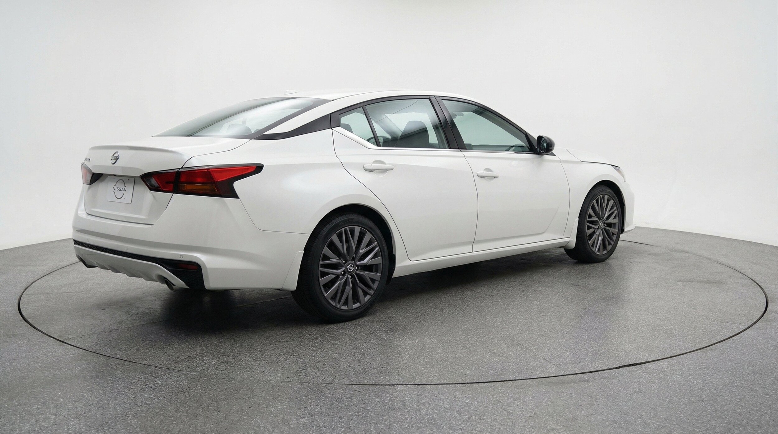 Thumbnail: 2025 Nissan Altima - 9