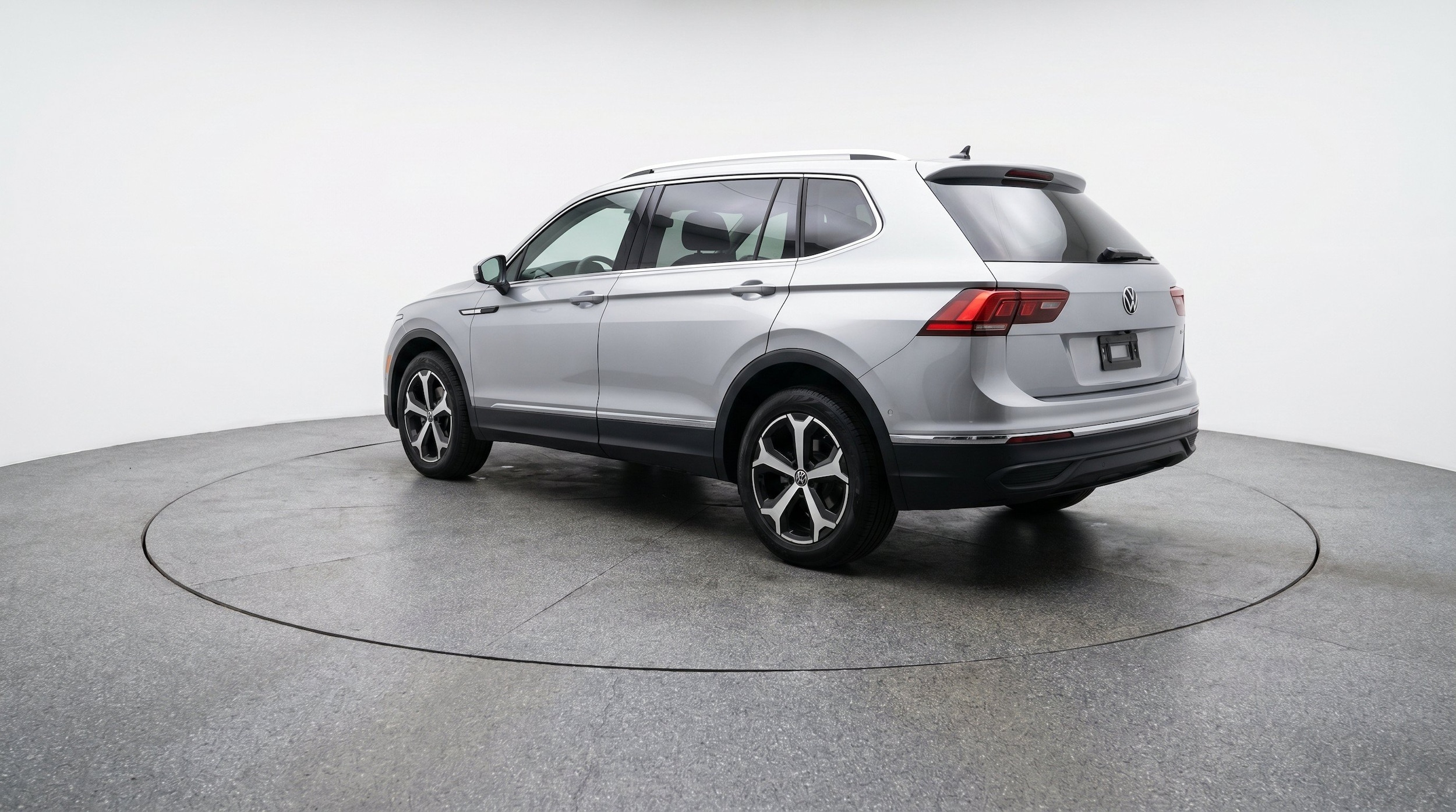 Thumbnail: 2026 Volkswagen Tiguan - 6