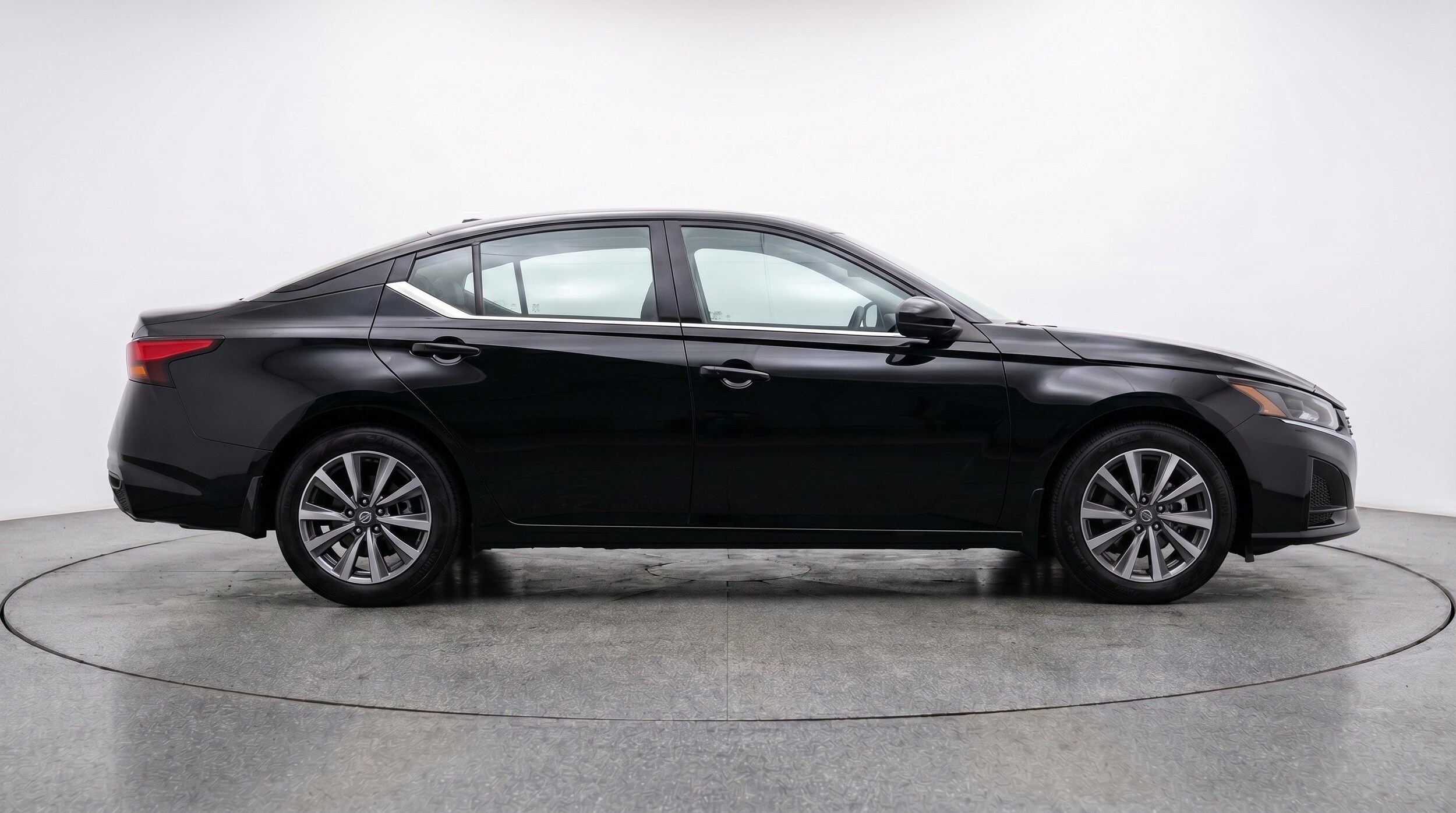 Thumbnail: 2025 Nissan Altima - 11