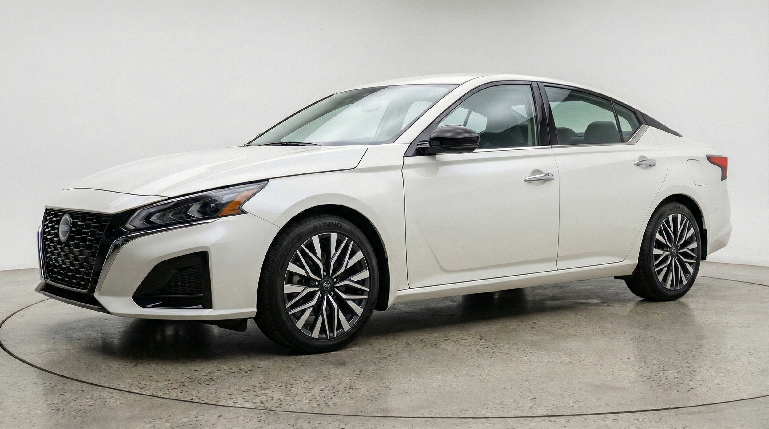 Thumbnail: 2025 Nissan Altima - 3